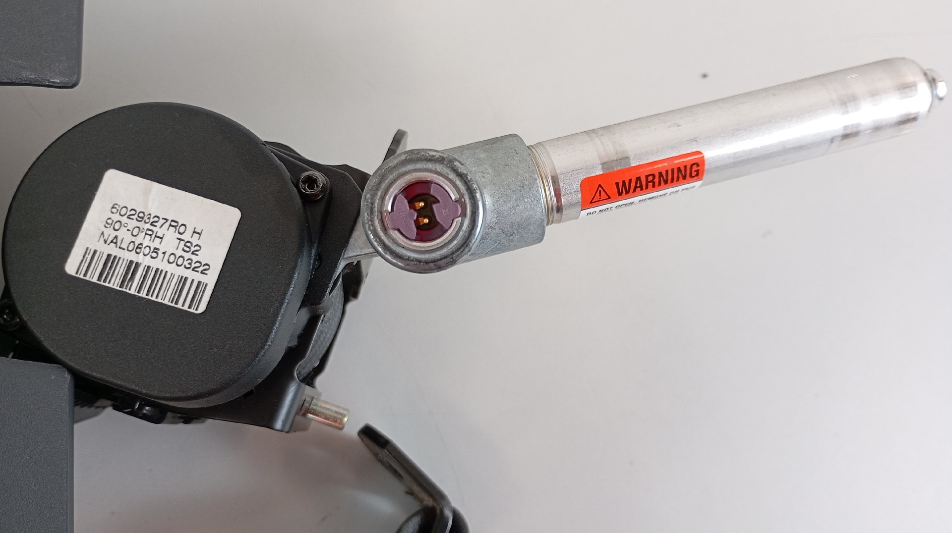 Pré-Tensor / Cinto Traseiro Direito VOLVO V50 (545) | 03 - 12 Imagem-1