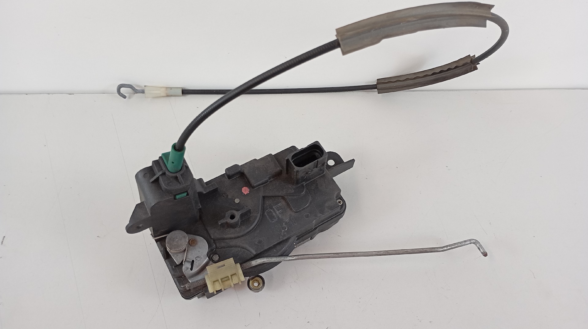 Fecho da Porta Frente Esquerda OPEL ASTRA H GTC (A04) | 05 - 10