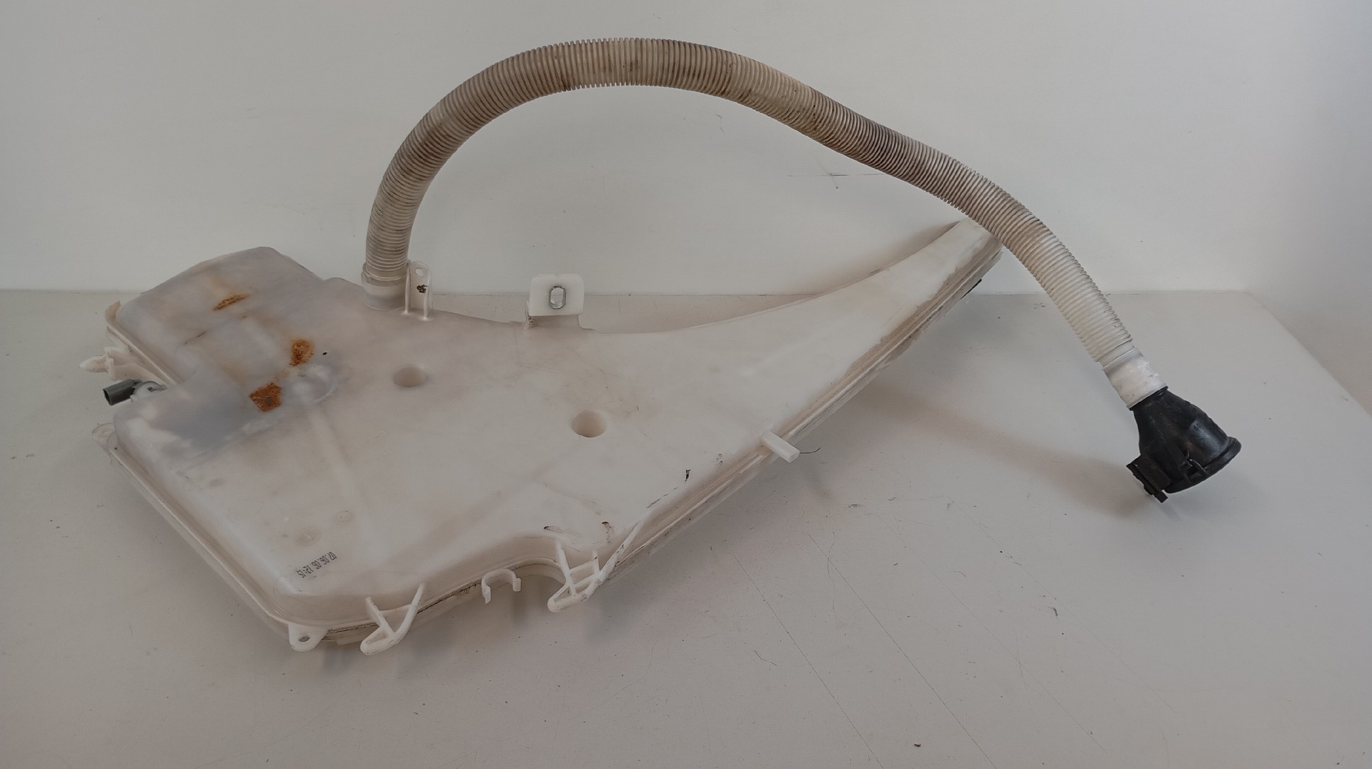 Depósito / Reservatorio Limpa Vidros BMW 118 d