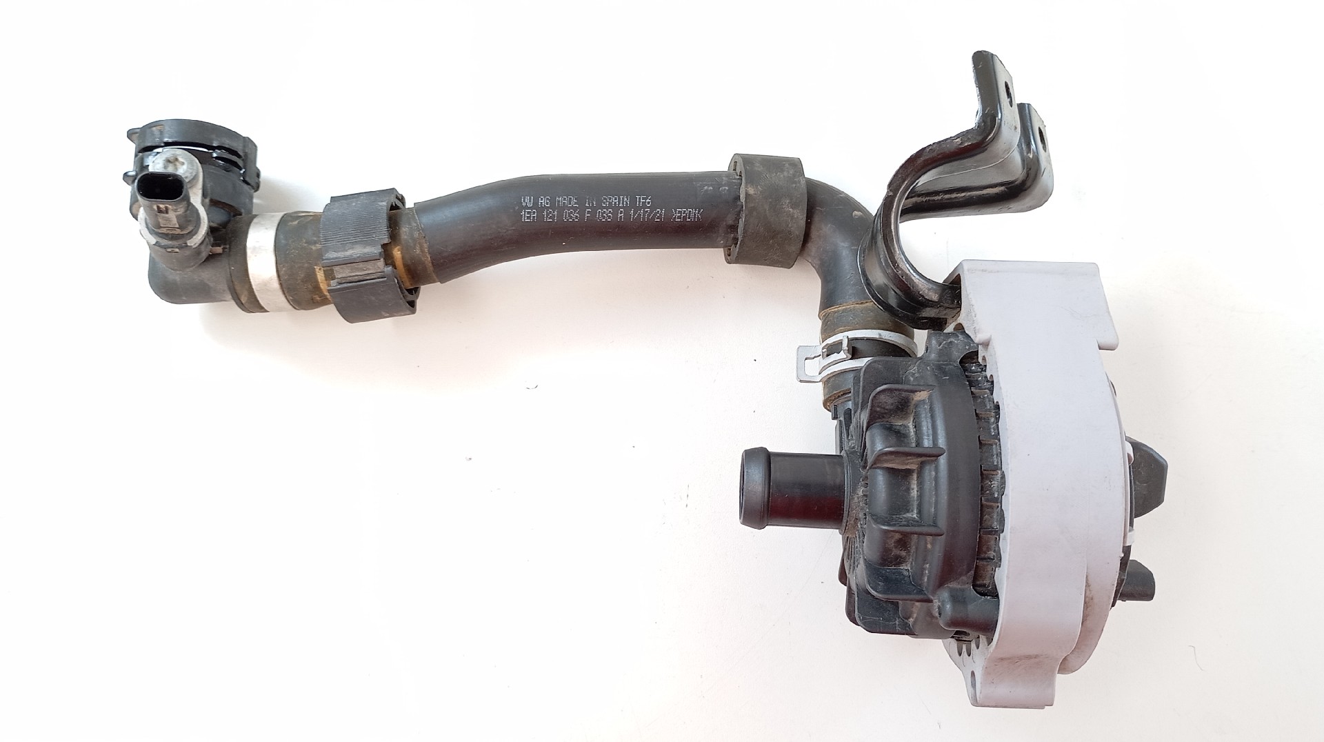 Bomba de Água AUDI Q4 E-TRON (F4B) Imagem-1