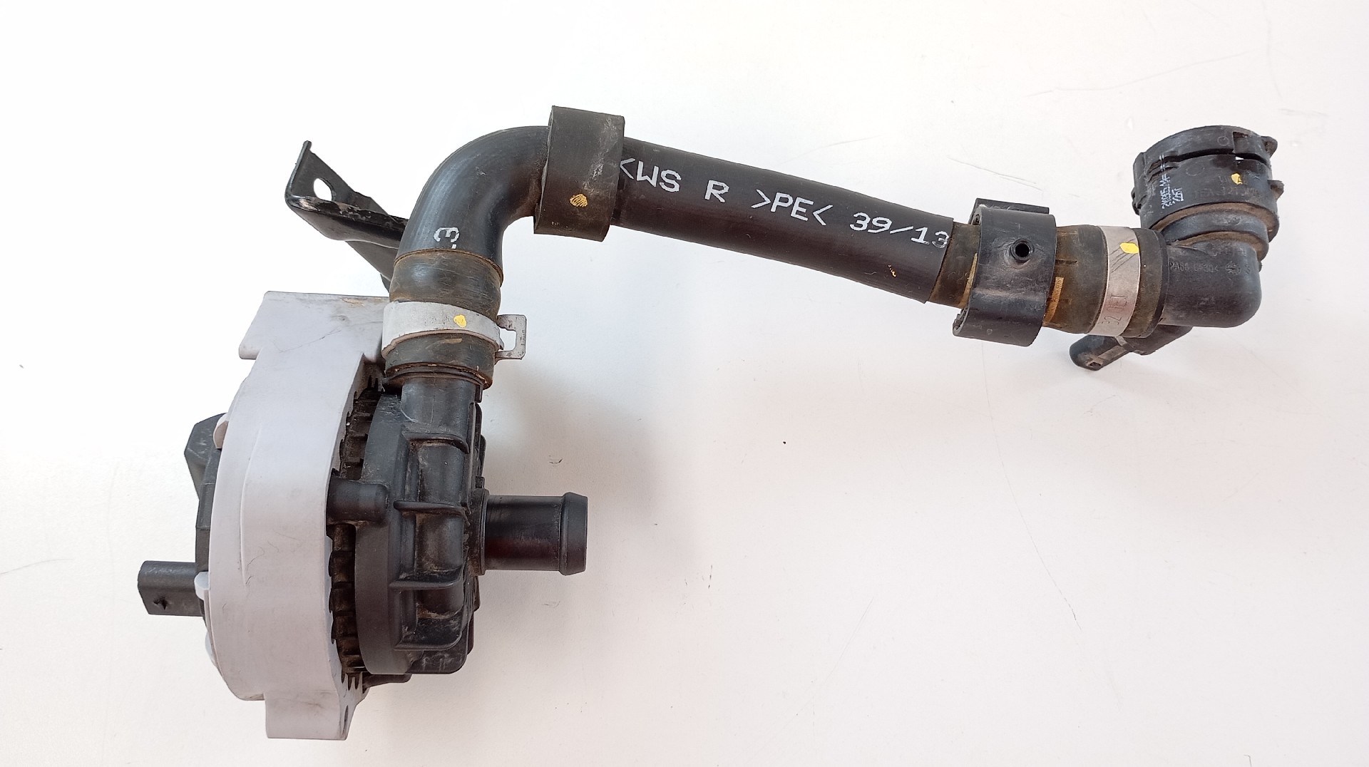 Bomba de Água AUDI Q4 E-TRON (F4B)