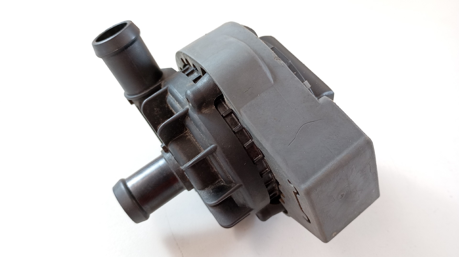 Bomba de Água AUDI Q4 E-TRON (F4B) Imagem-3