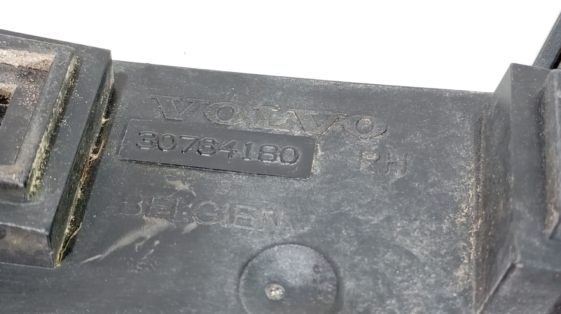 Suporte Encaixe Para Choques Direito VOLVO V50 (545) | 03 - 12 Imagem-8