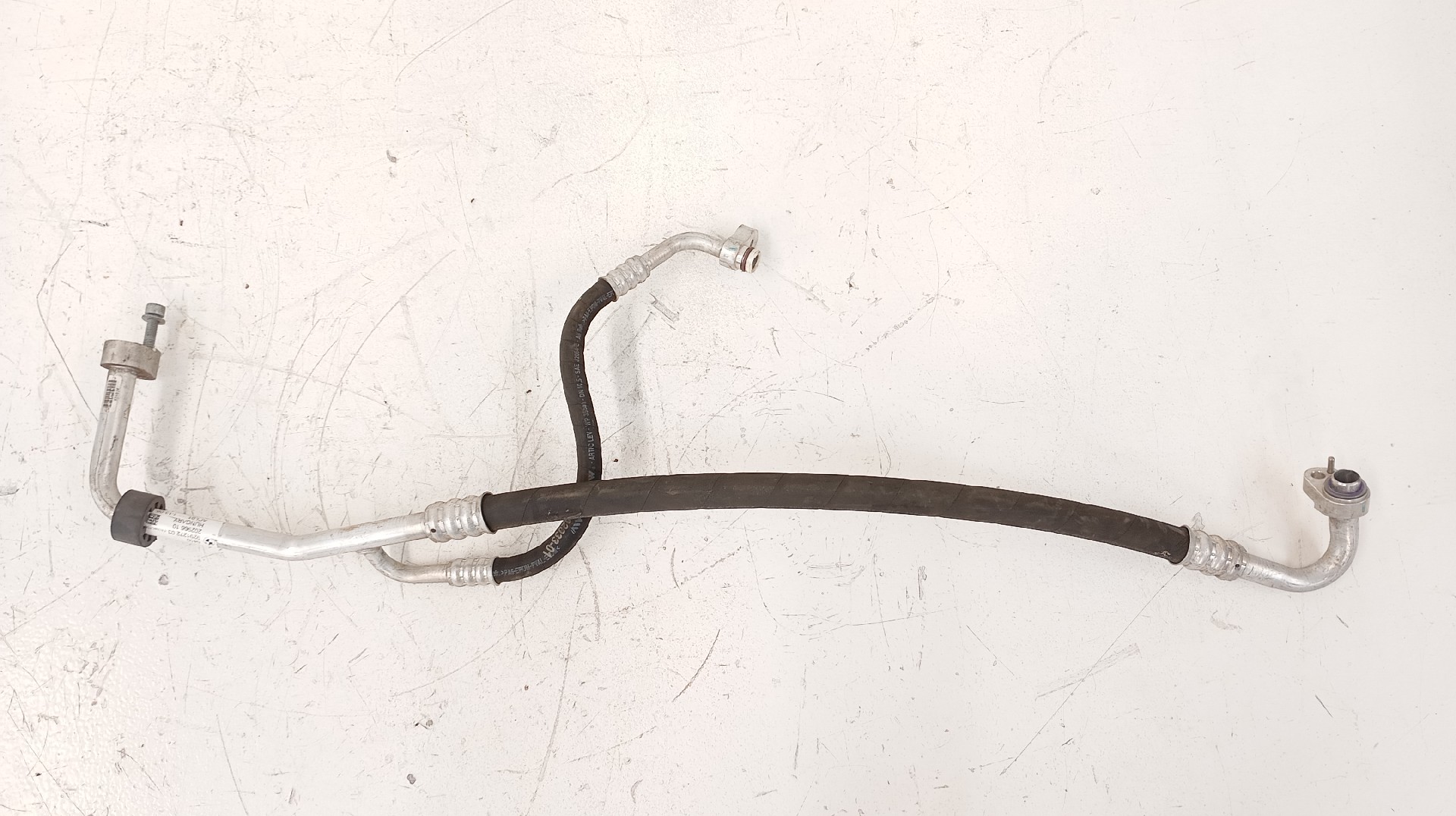 Tubo AC BMW i3 (I01) | 13 - 