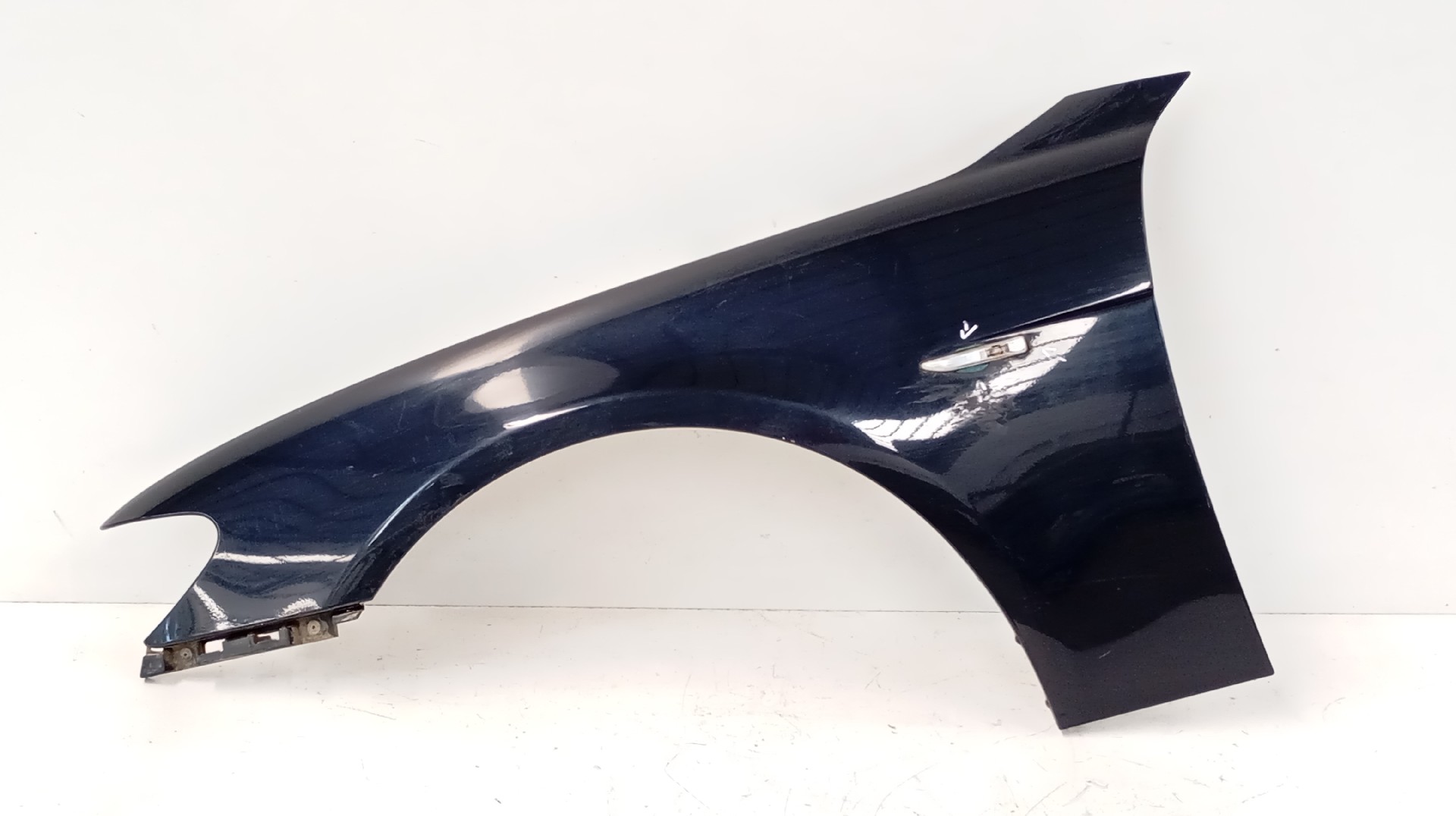 Left Fender BMW 730D