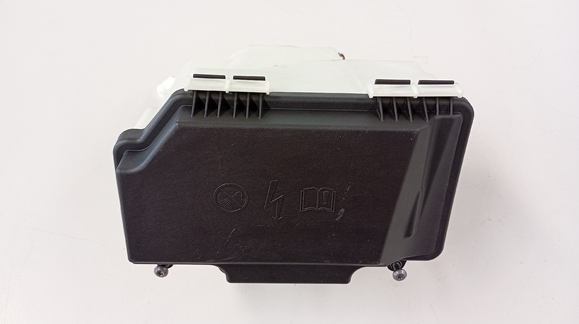 Caixa de Fusíveis MERCEDES-BENZ C-CLASS (W205) | 13 - 