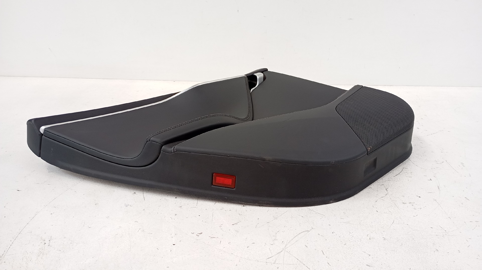 Quartela / Forra Porta Traseira Esquerda TESLA MODEL S (5YJS) | 12 -  Imagem-1