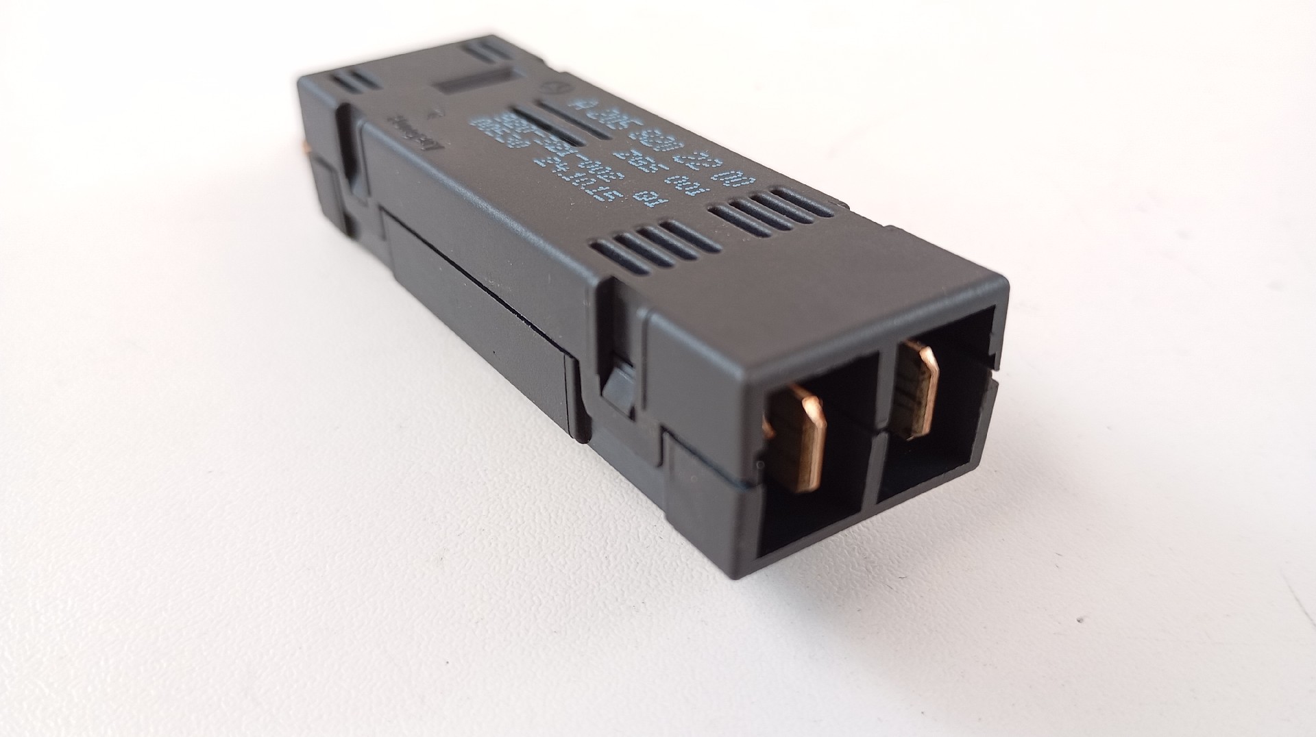 Amplificador Antena AM/FM MERCEDES-BENZ C-CLASS (W205) | 13 -  Imagem-2
