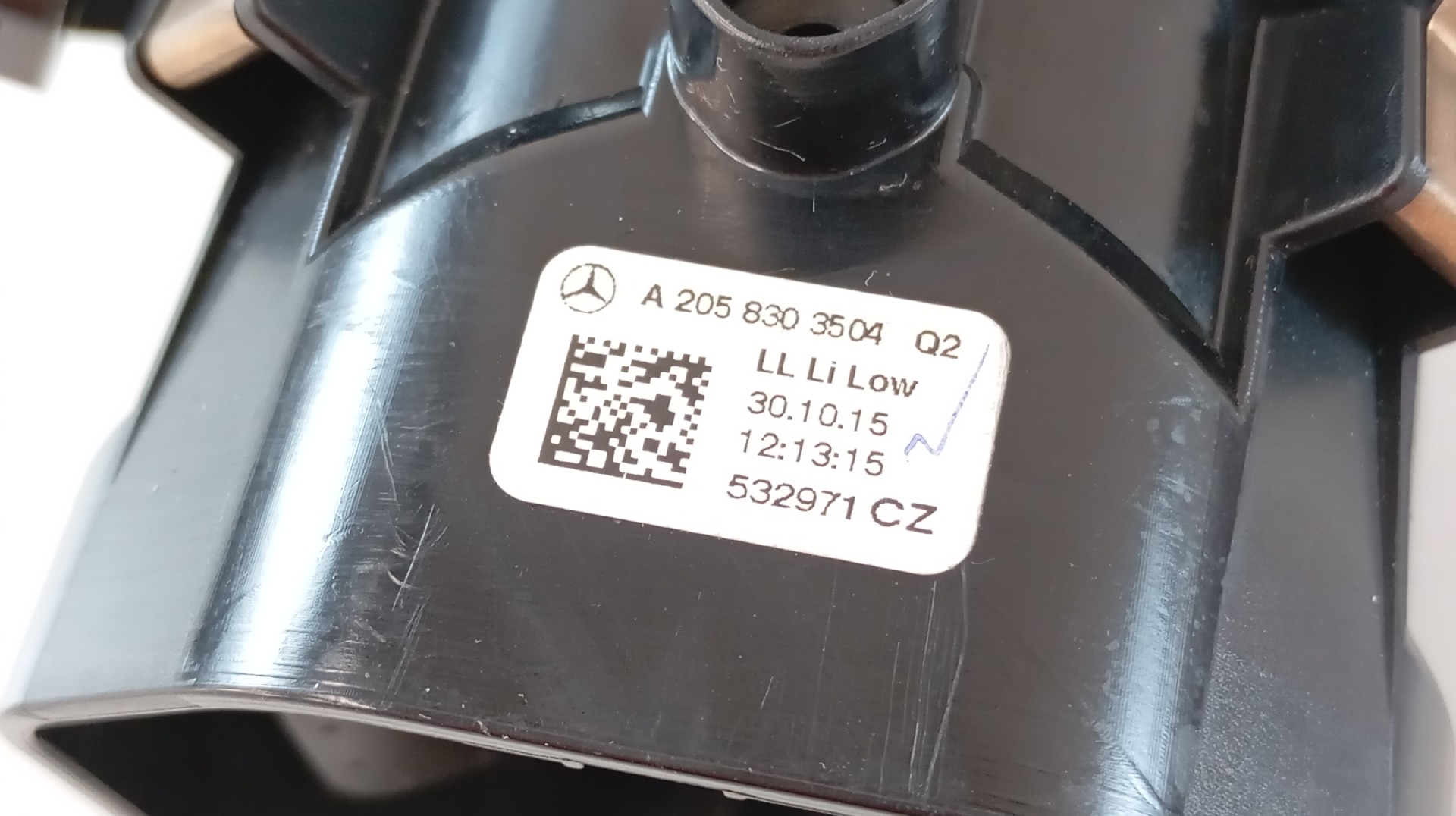 Purgador de Ar Frente Esquerdo MERCEDES-BENZ C-CLASS (W205) | 13 -  Imagem-2