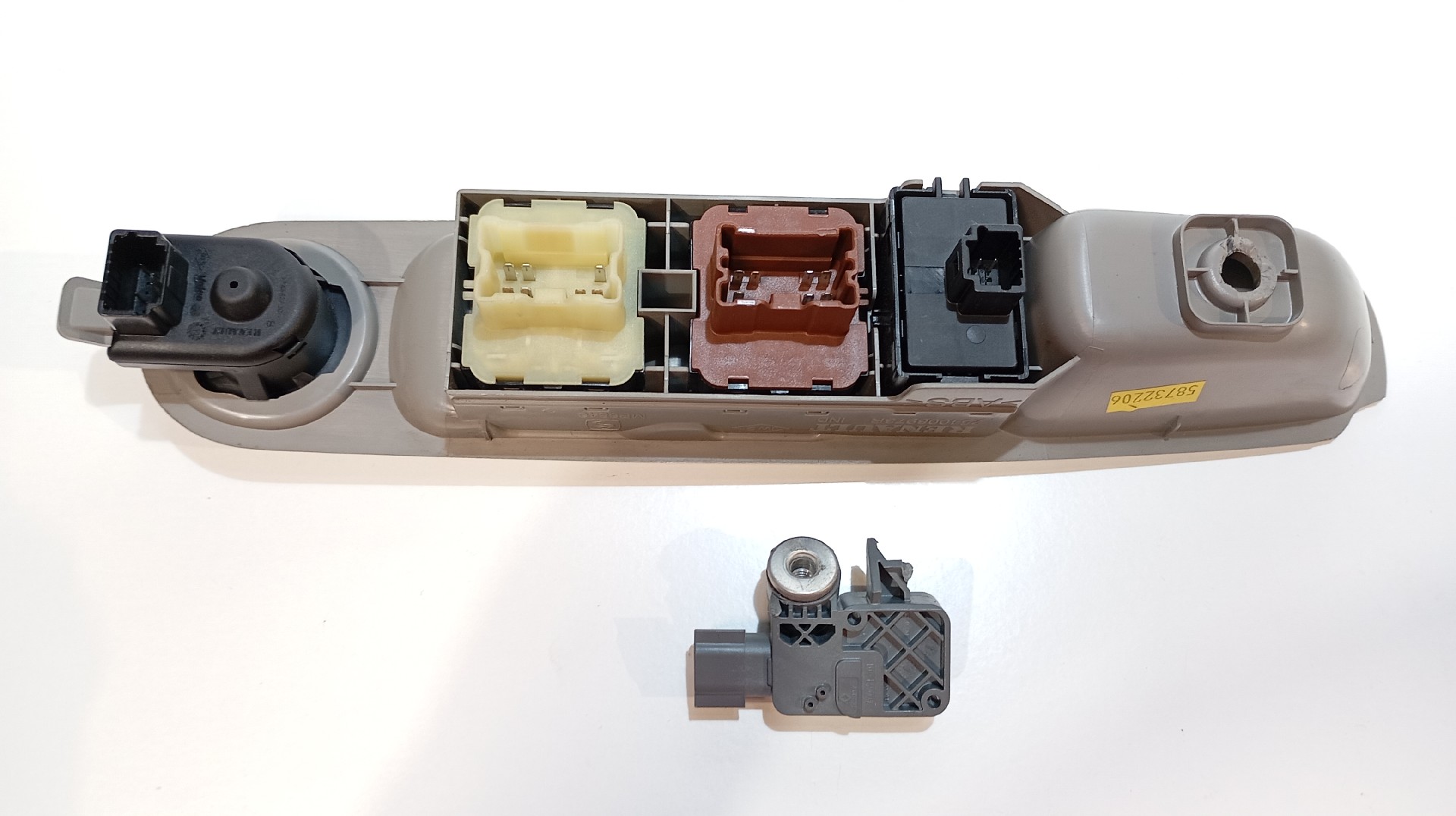 Quartela / Forra Porta Frente Esquerda RENAULT ZOE (BFM_) | 12 -  Imagem-6