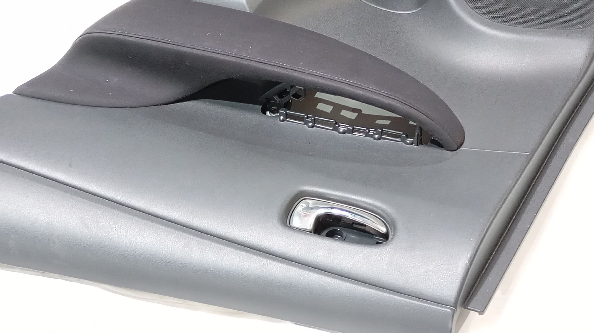 Quartela / Forra Porta Traseira Direita NISSAN LEAF ACENTA Imagem-1