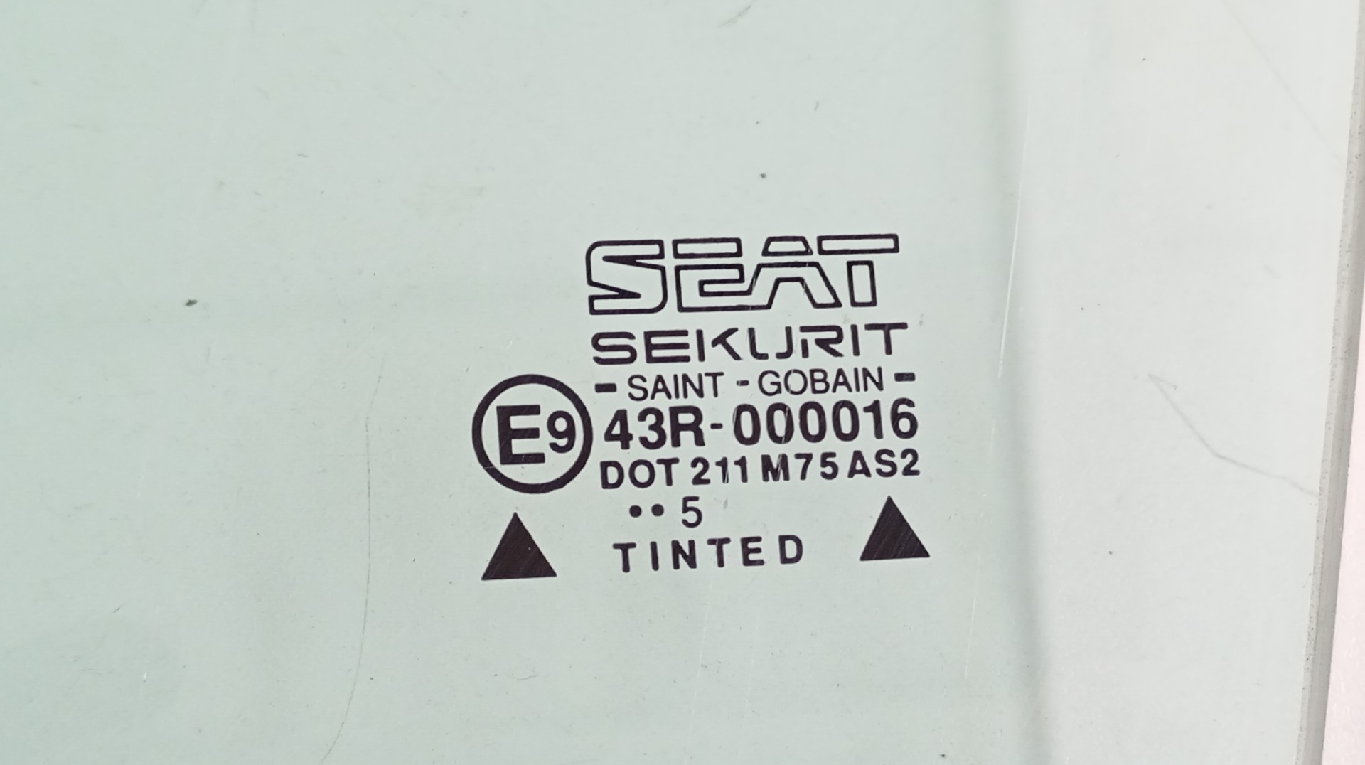 Vidro Porta Frente Esquerda SEAT IBIZA II (6K1) | 93 - 02 Imagem-2