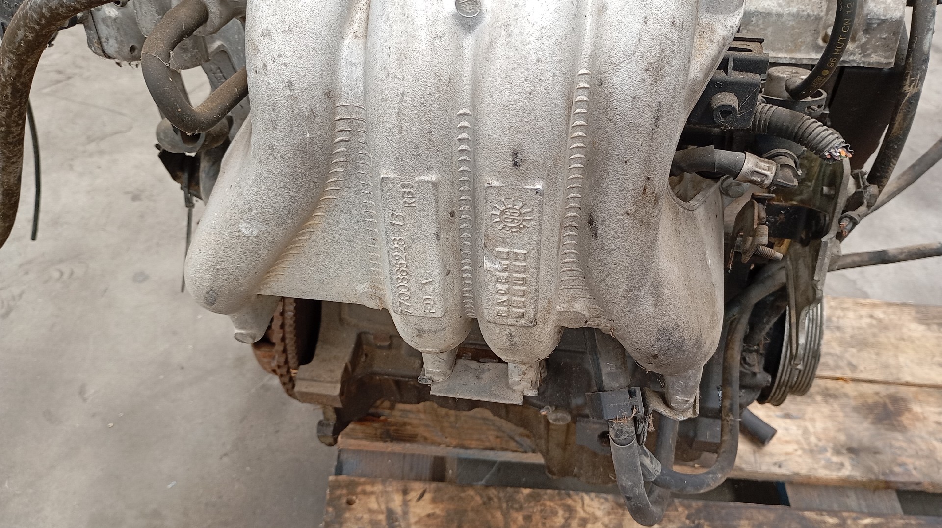 Motor  RENAULT MEGANE I Coach (DA0/1_) | 96 - 03 Imagem-6