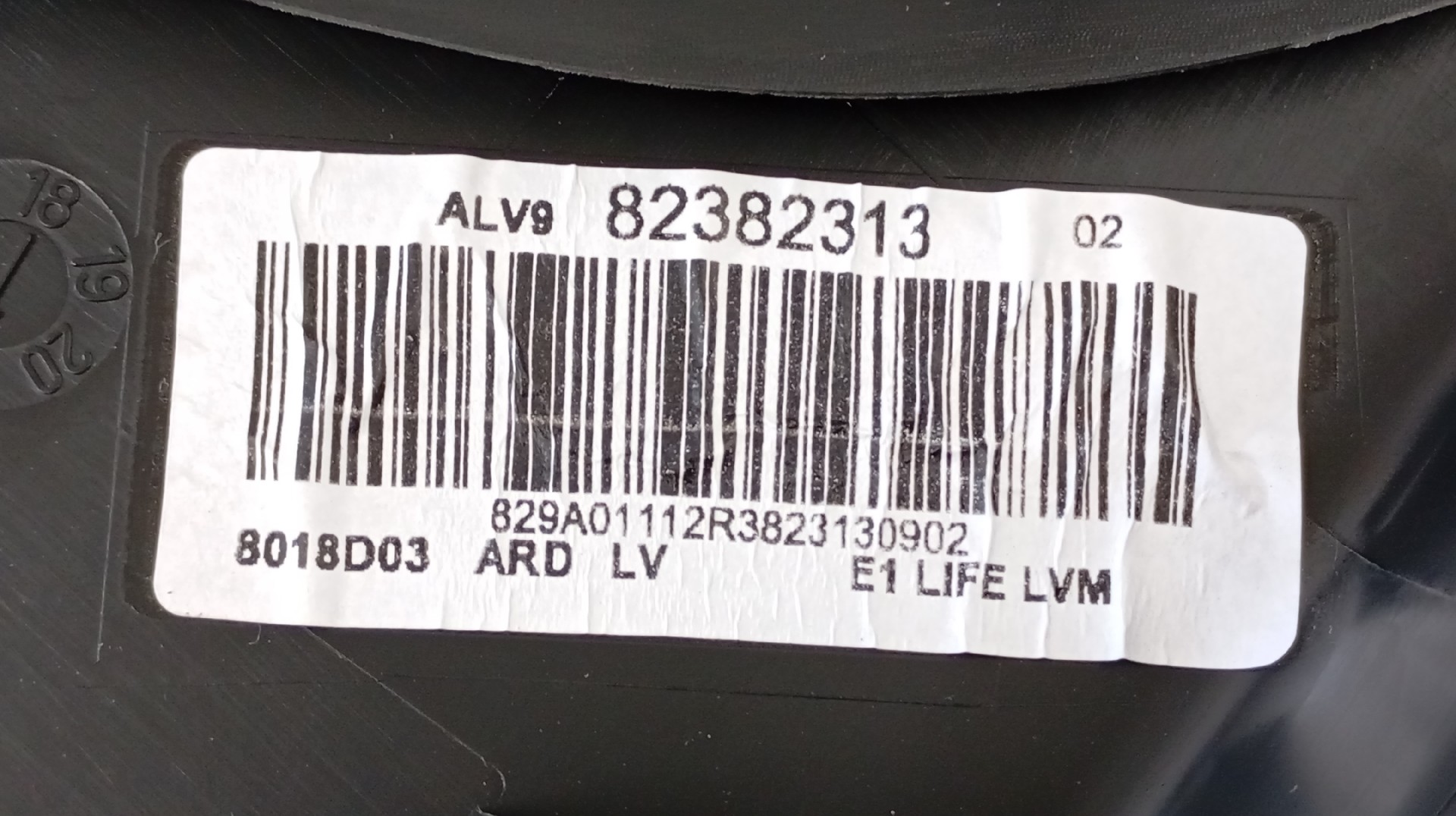 Quartela / Forra Porta Traseira Direita RENAULT ZOE 2019- Imagem-3