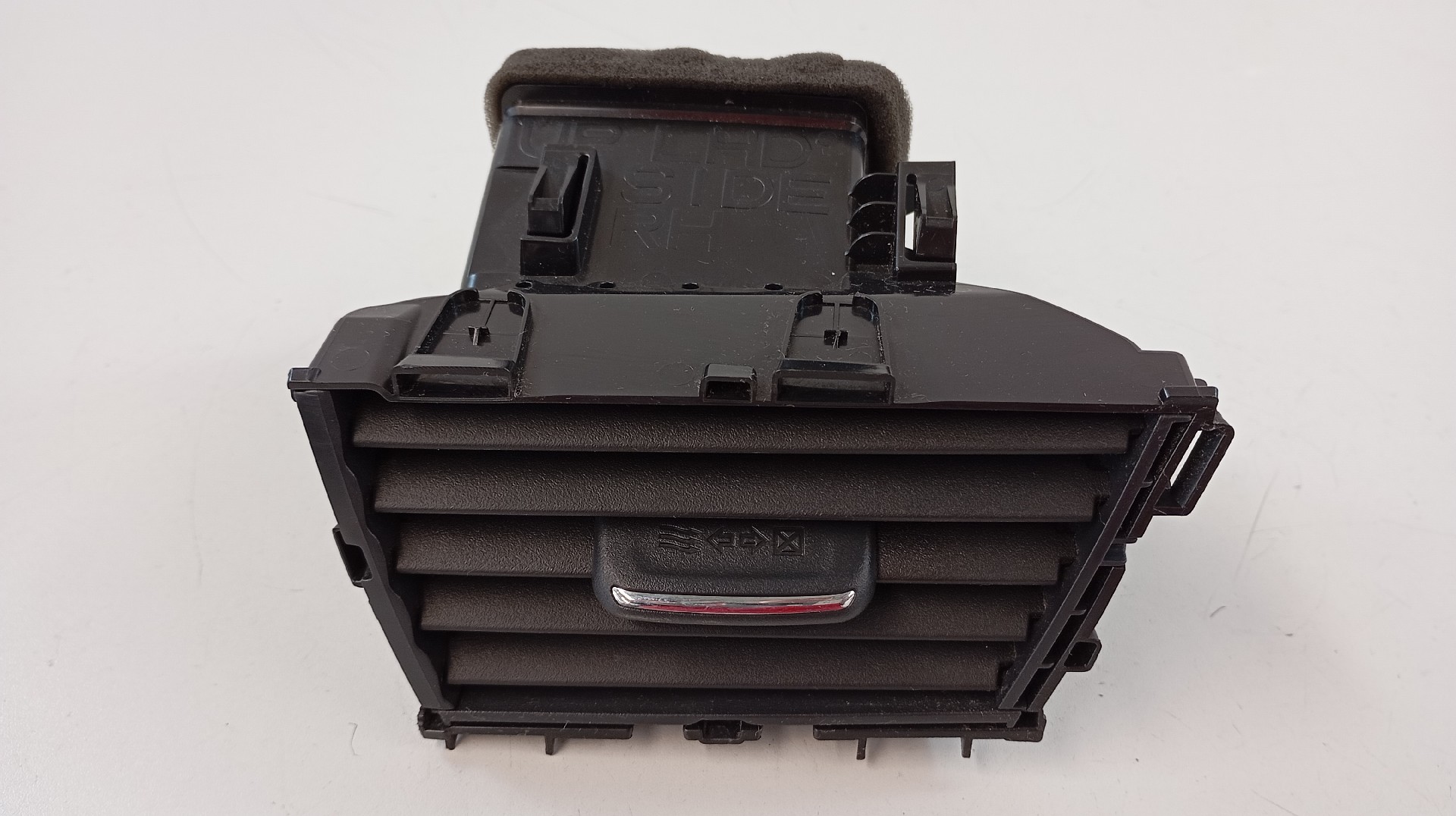 Purgador de Ar Frente Direito NISSAN LEAF (ZE1_) | 17 - 