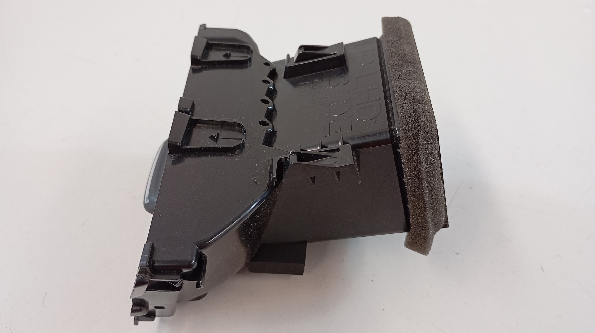 Purgador de Ar Frente Direito NISSAN LEAF (ZE1_) | 17 -  Imagem-1