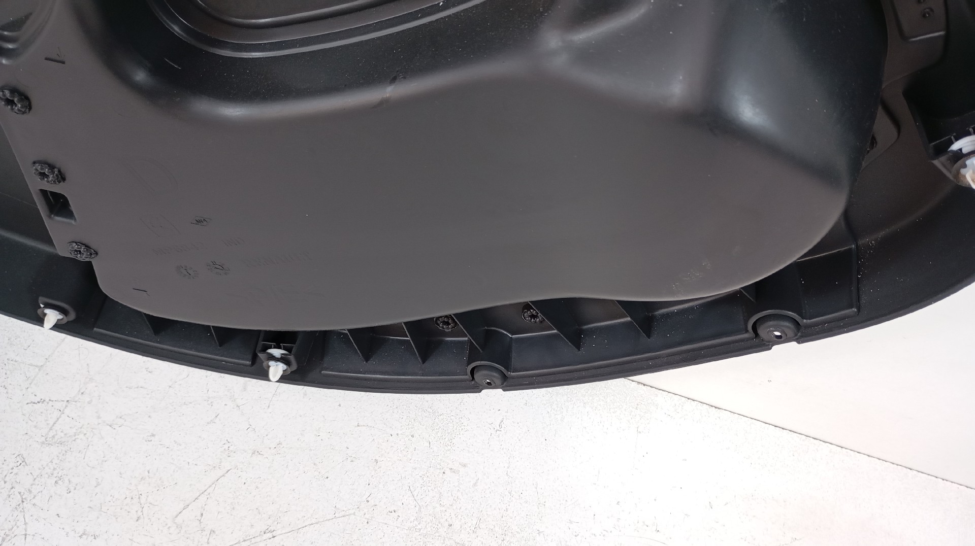 Quartela / Forra Porta Traseira Direita RENAULT ZOE 2017- Imagem-4