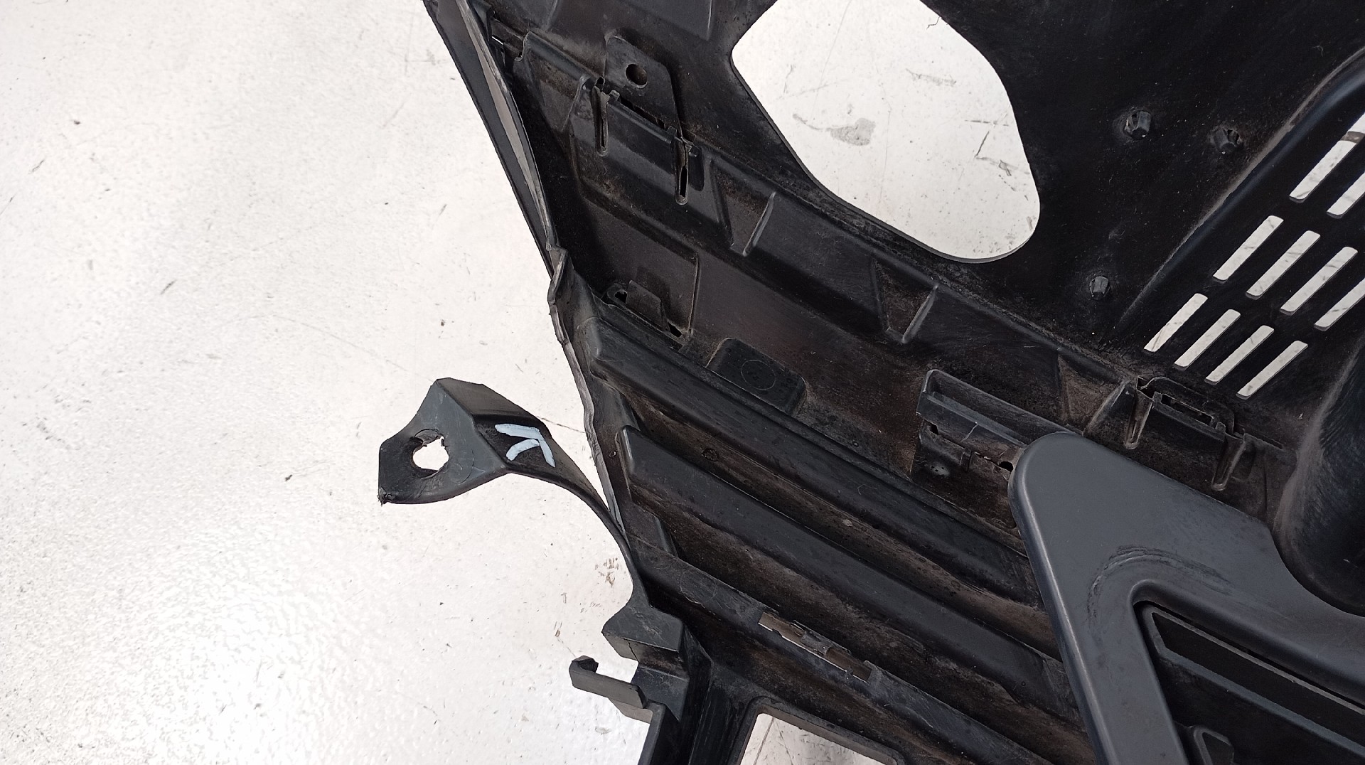 Grelha RENAULT CLIO IV (BH_) | 12 -  Imagem-4