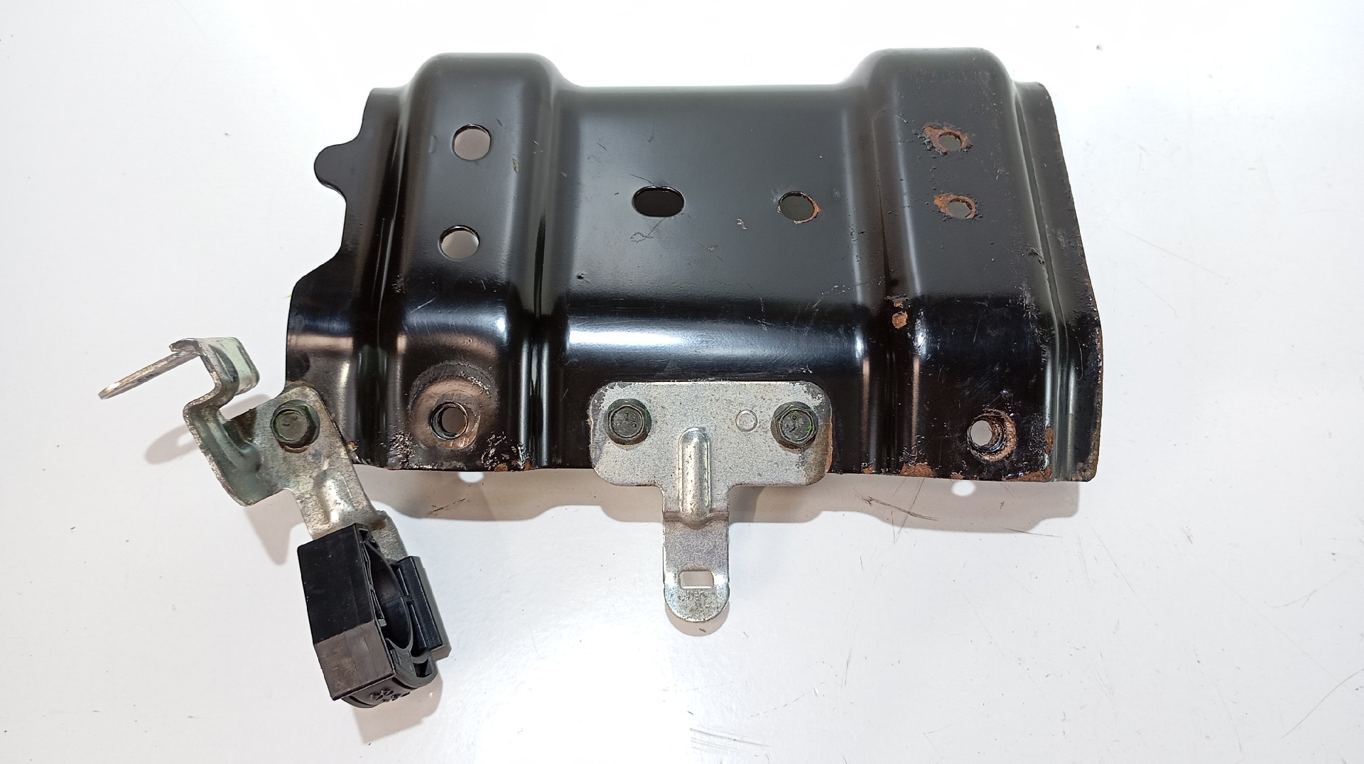 Base Suporte Bateria NISSAN LEAF (ZE0) | 10 - 