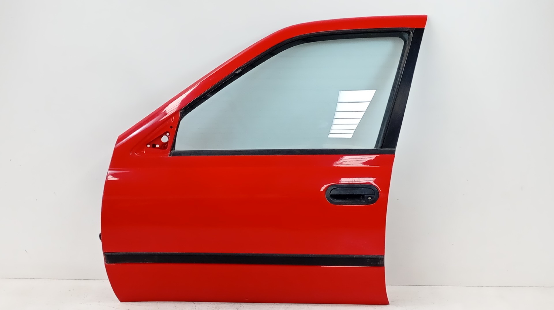 Porta Frente Esquerda NISSAN SUNNY