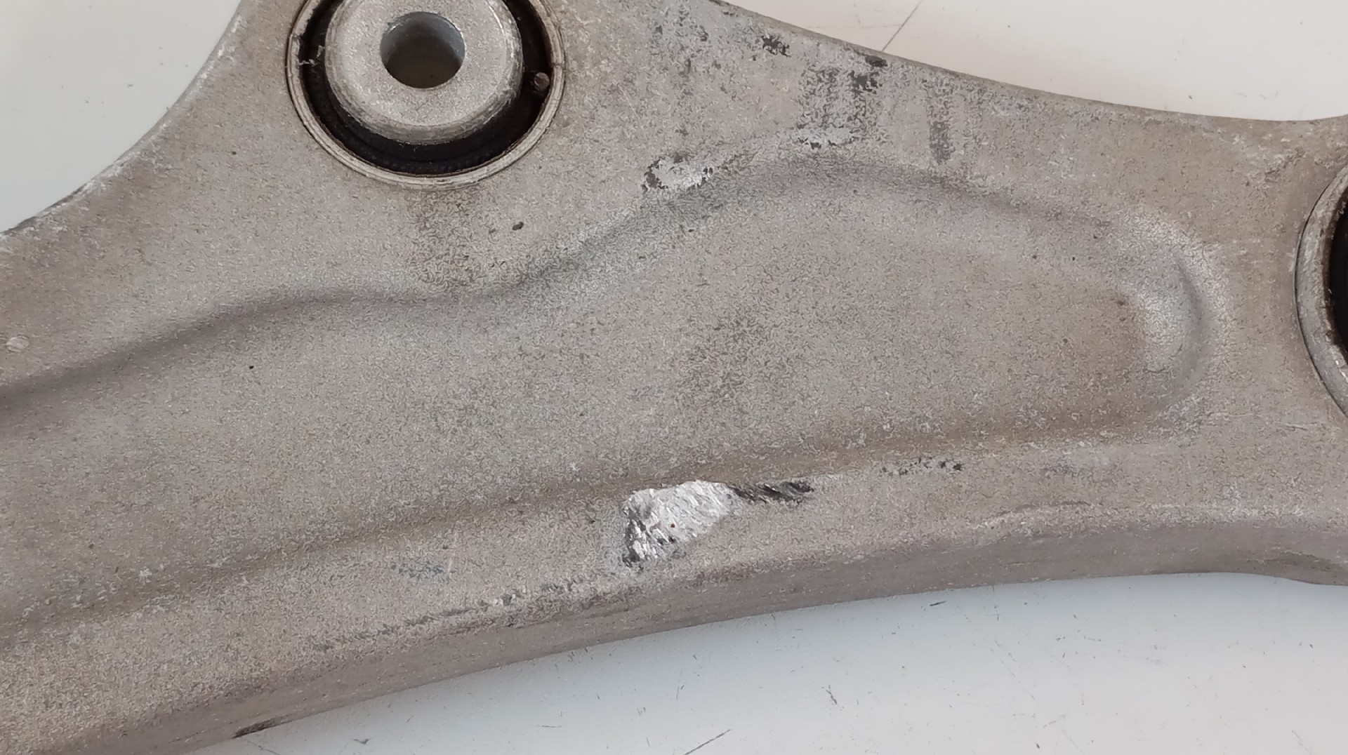 Braço Suspensão AUDI Q4 E-TRON (F4B) Imagem-3