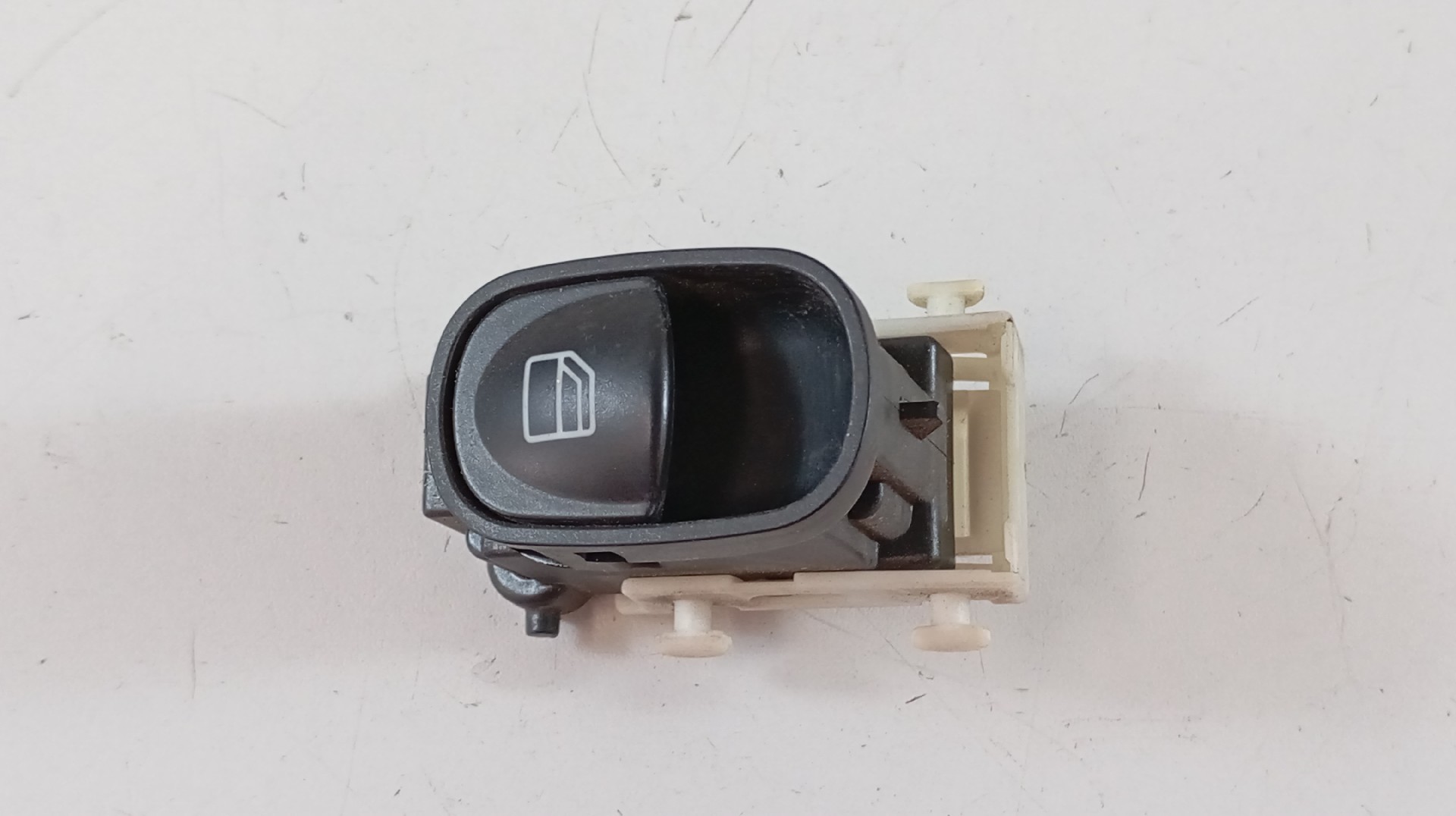 Interruptor Elevador Vidros Porta Traseira Direita MERCEDES-BENZ C-CLASS (W203) | 00 - 07