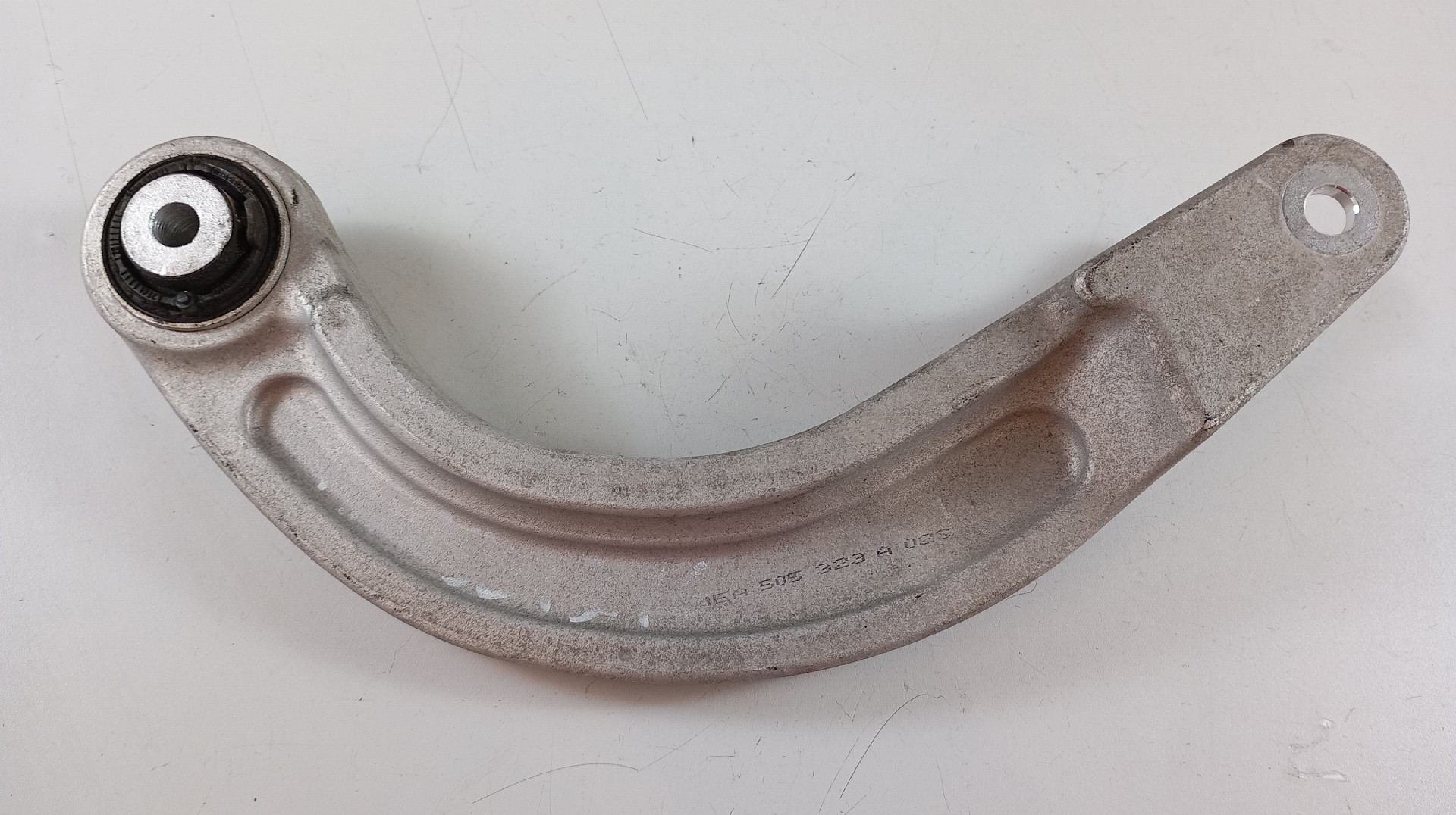 Braço Suspensão AUDI Q4 E-TRON (F4B) Imagem-1