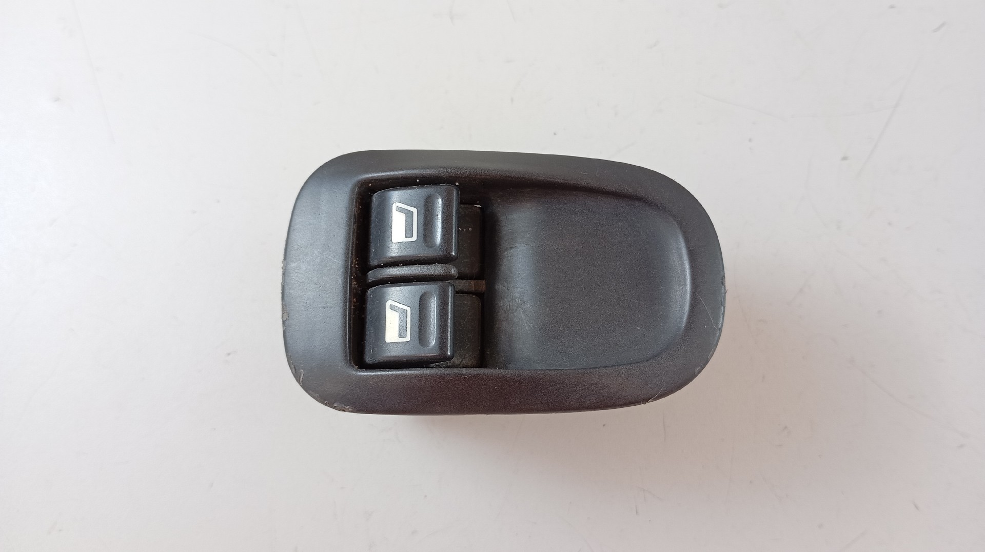 Interruptor Elevador Vidros Porta Frente Esquerda PEUGEOT 306 Hatchback (7A, 7C, N3, N5) | 93 - 03