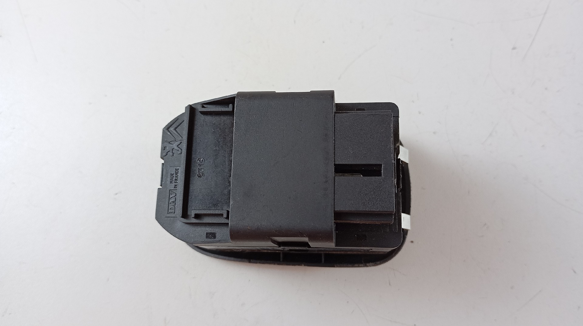 Interruptor Elevador Vidros Porta Frente Esquerda PEUGEOT 306 Hatchback (7A, 7C, N3, N5) | 93 - 03 Imagem-1