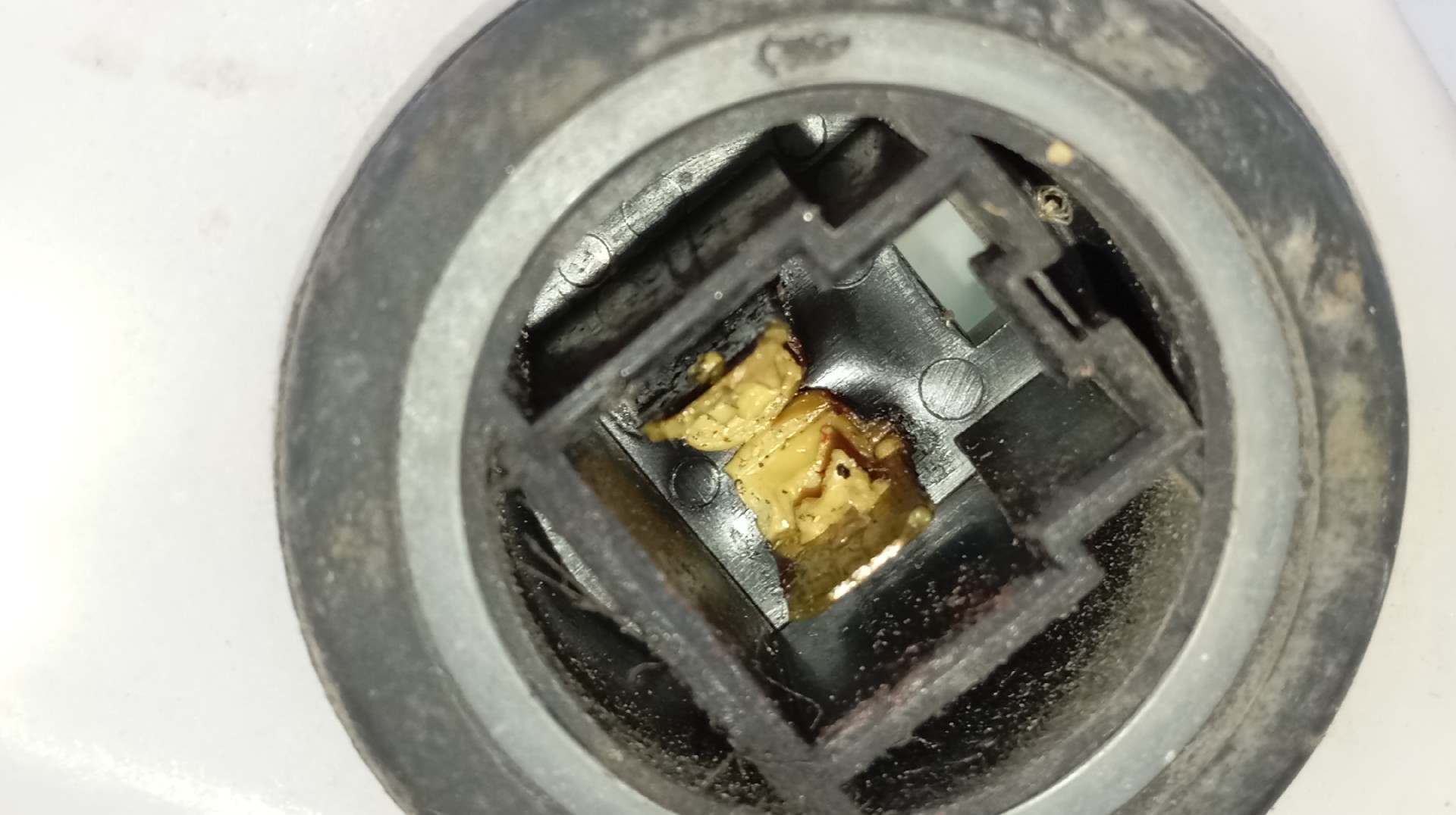 Depósito / Reservatorio Limpa Vidros NISSAN SUNNY Imagem-5