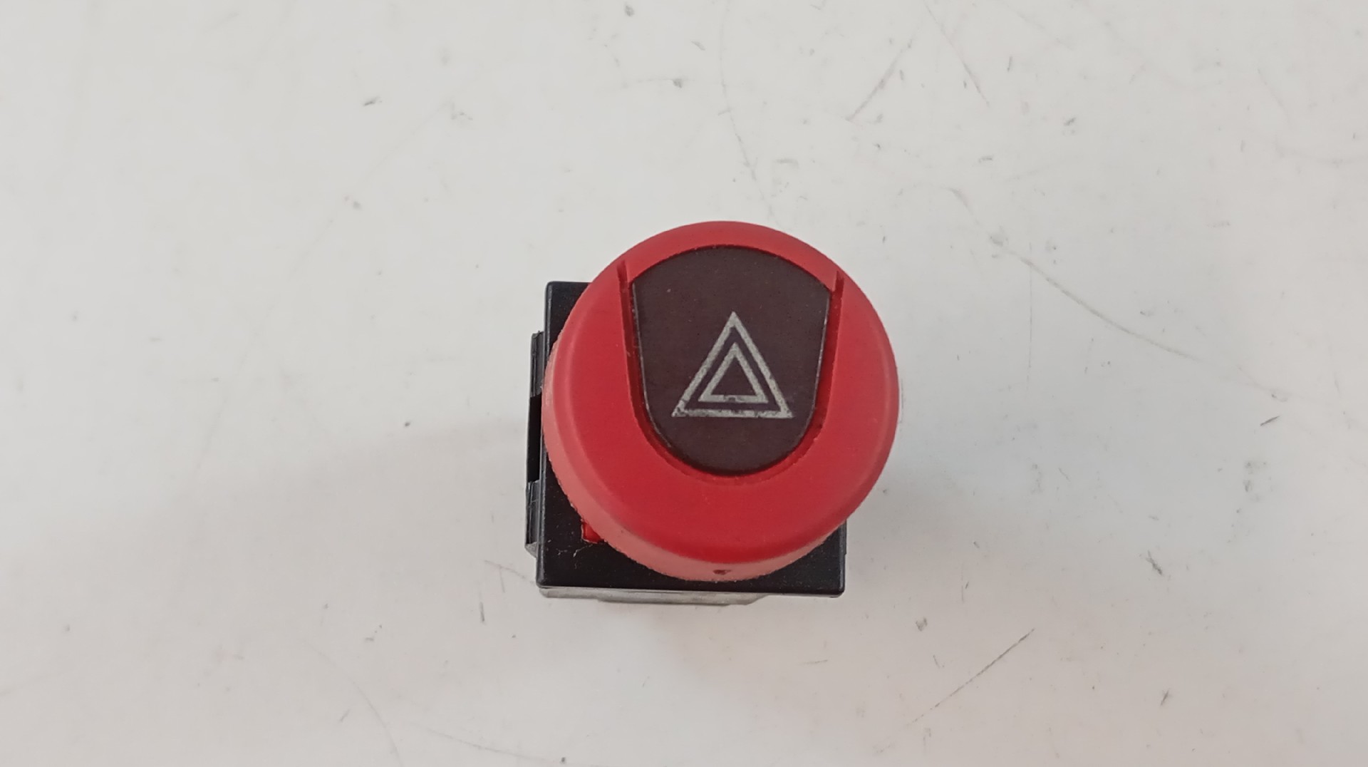 Interruptor Luz Perigo / 4 Piscas PEUGEOT 306 Hatchback (7A, 7C, N3, N5) | 93 - 03