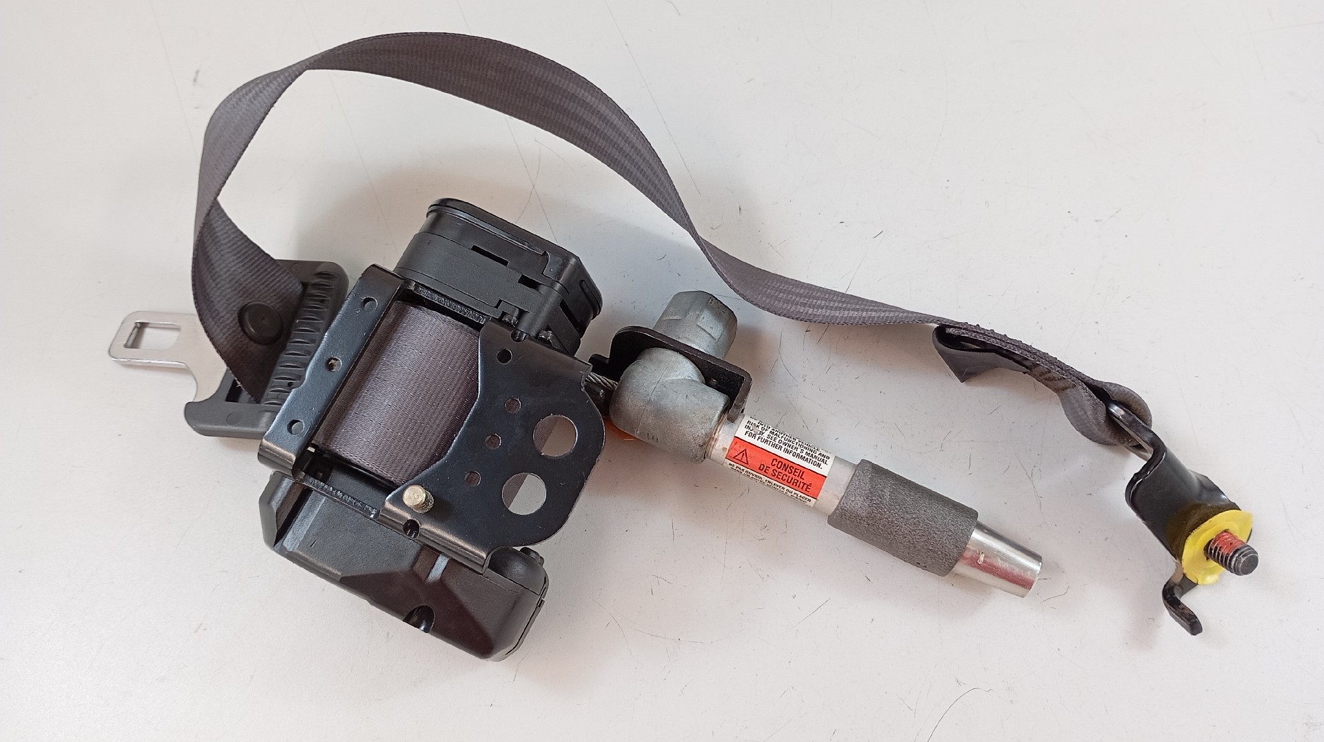 Pré-Tensor / Cinto Traseiro Direito VOLVO S60 I (384) | 00 - 10 Imagem-4