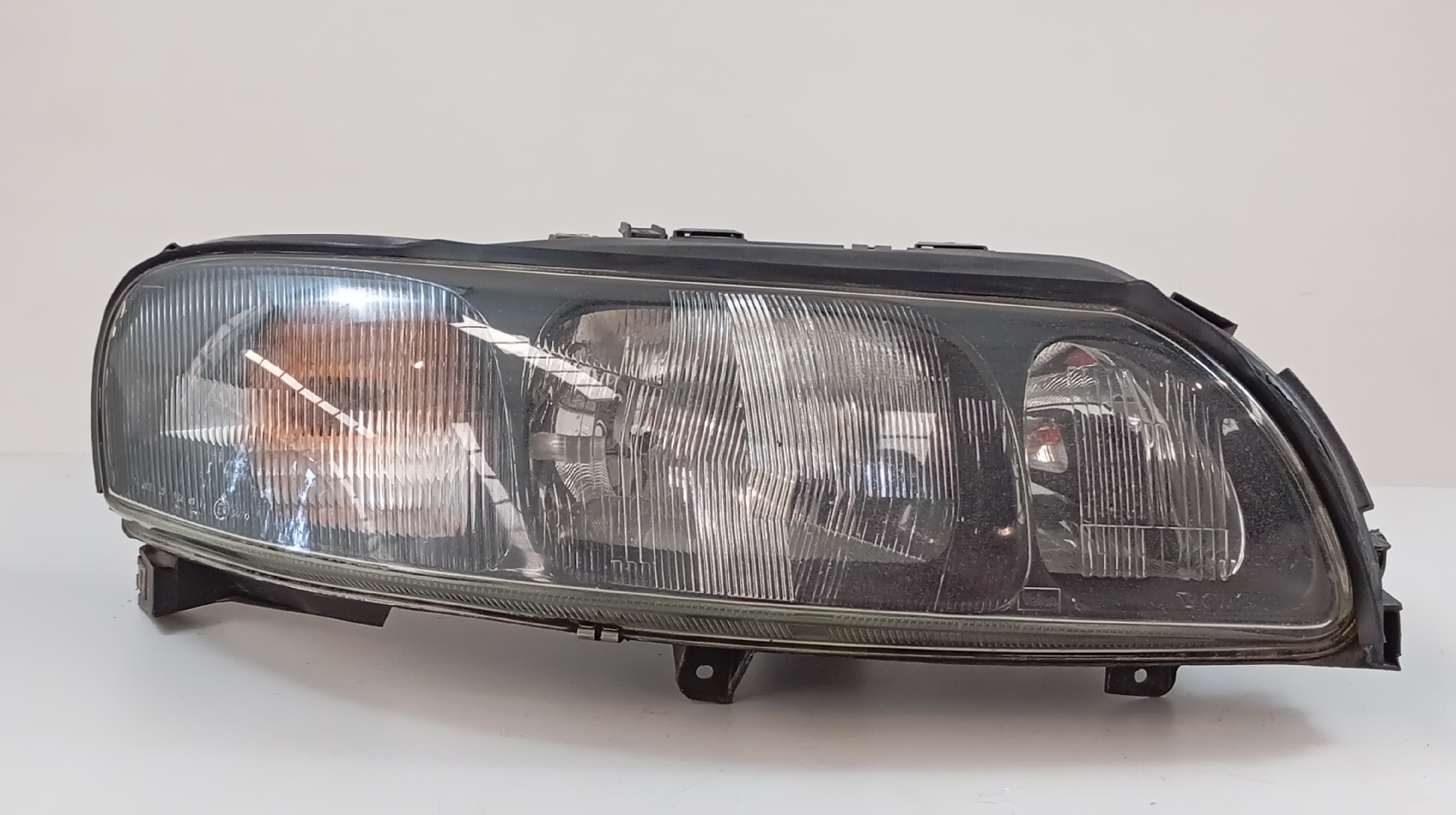 Right Headlight  VOLVO S60 I (384) | 00 - 10