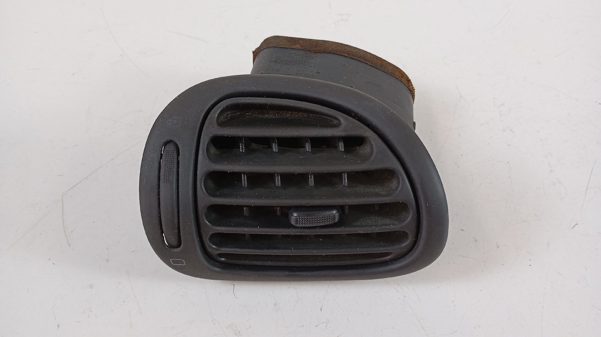 Purgador de Ar Frente Esquerdo PEUGEOT 206