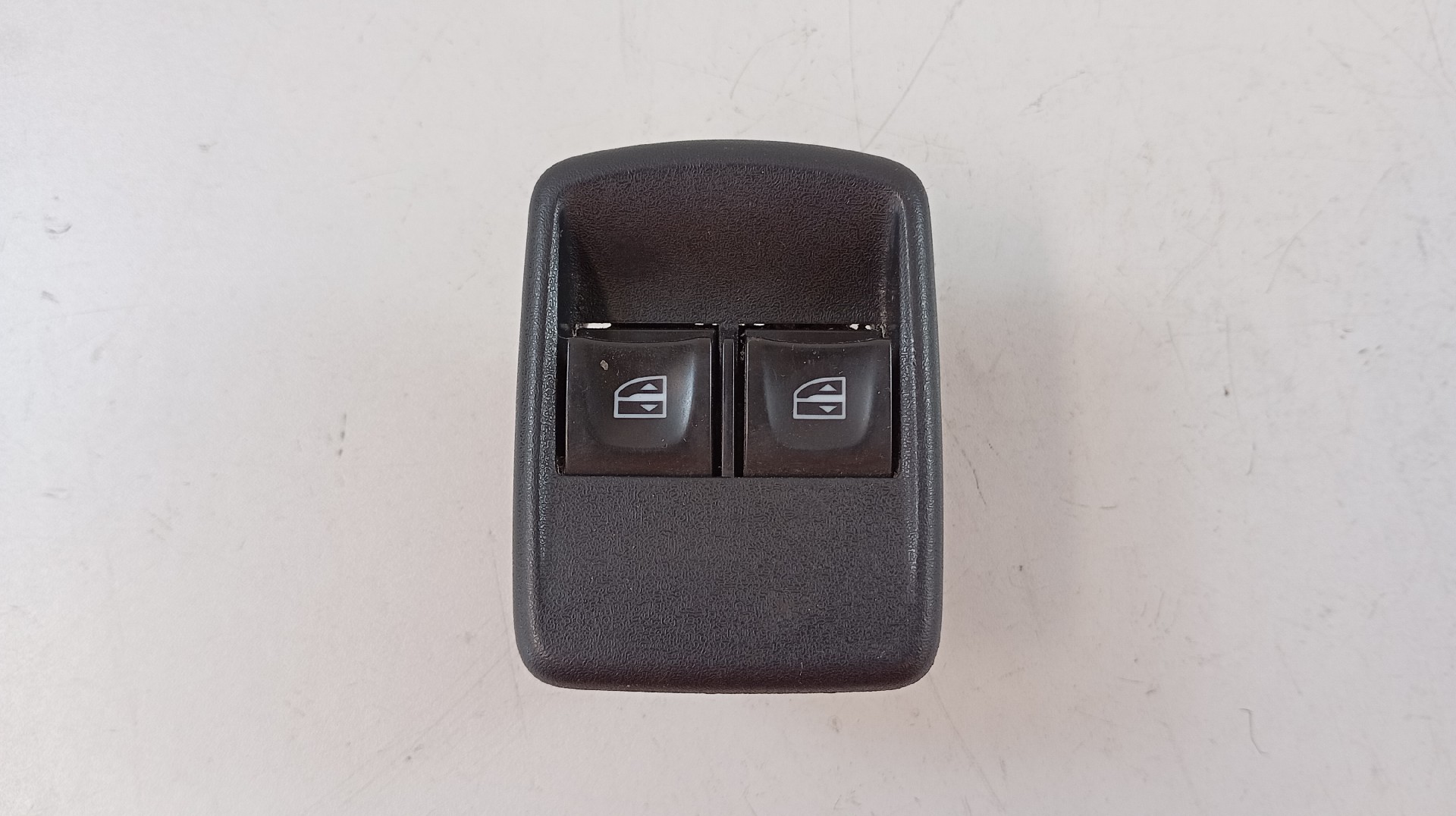 Interruptor Elevador Vidros Porta Frente Esquerda RENAULT KANGOO Express (FW0/1_) | 08 - 
