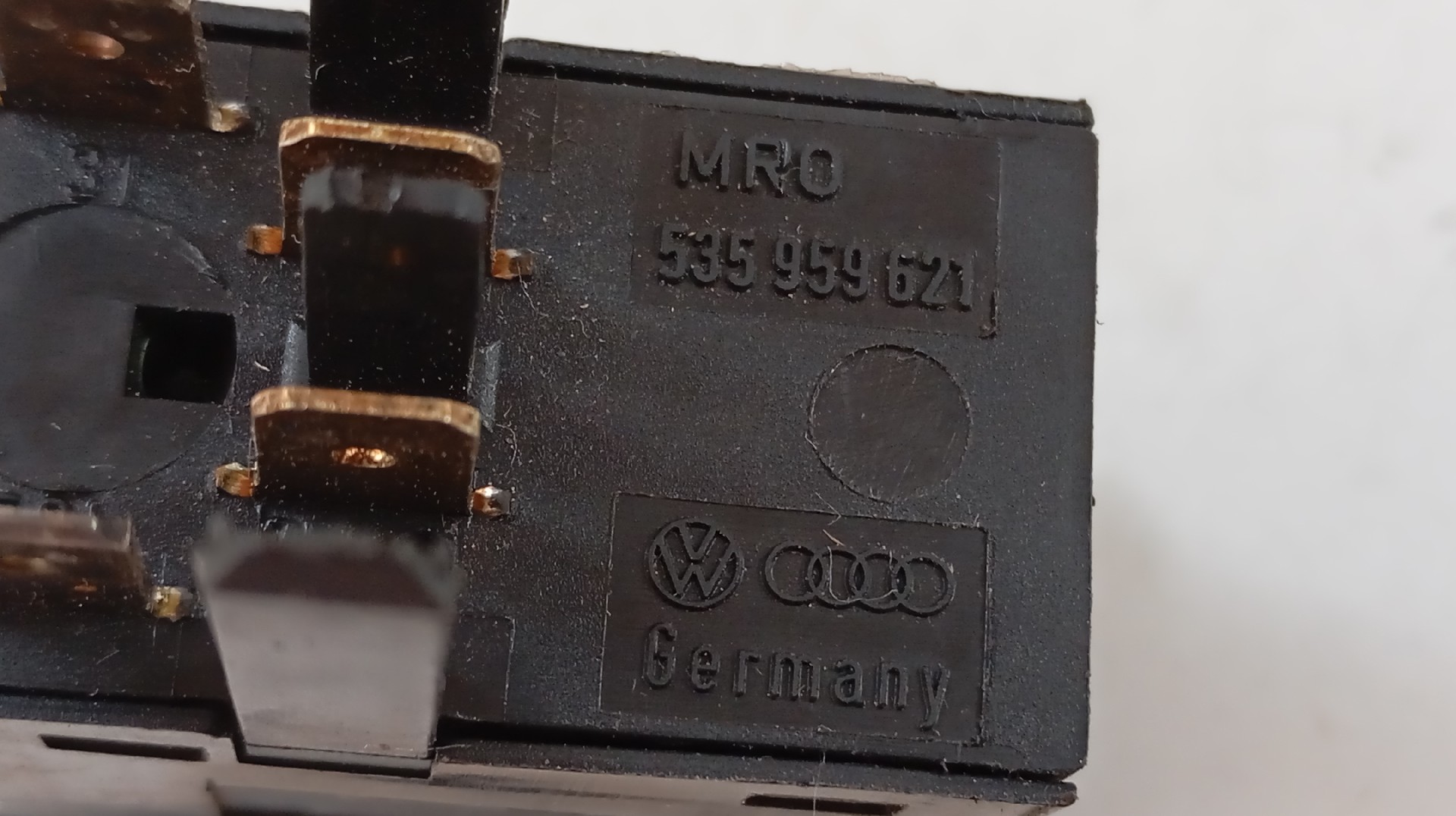Interruptor Luz Nevoeiro VOLKSWAGEN POLO Coupé (86C, 80) | 81 - 94 Imagem-3