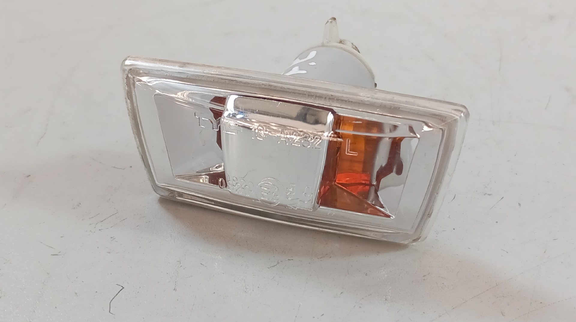 Farolim Pisca Lateral Esquerdo OPEL CORSA D (S07) | 06 - 14