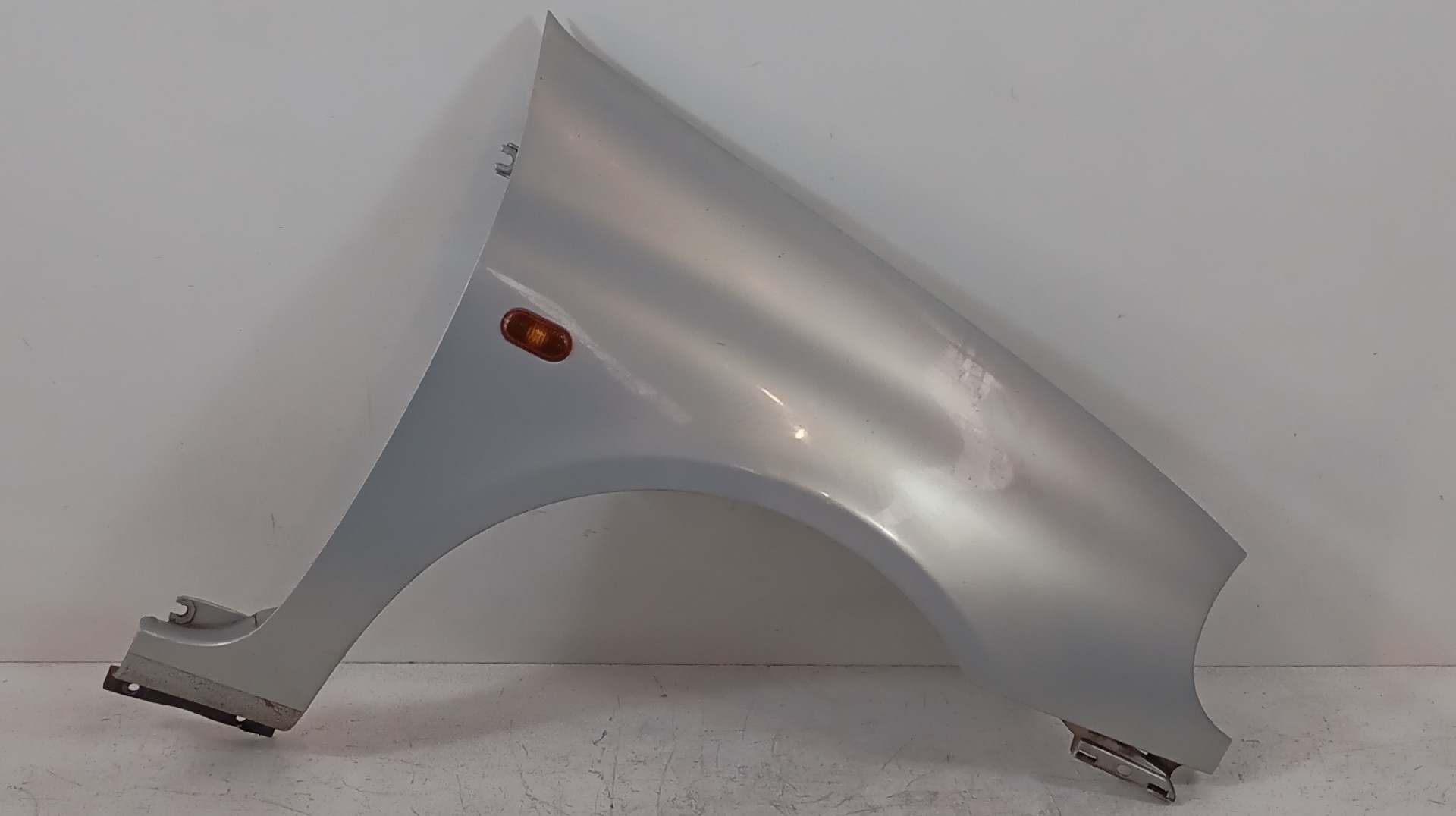 Guarda Lamas Frente Direito RENAULT CLIO II Caixa (SB0/1/2_) | 98 - 