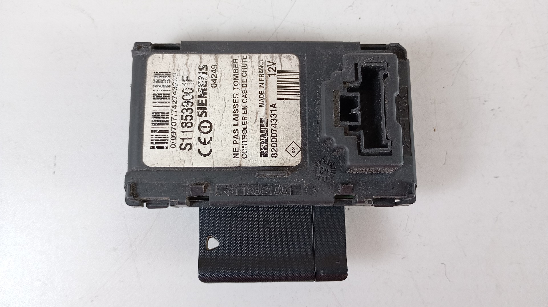 Canhão de Ignição (imobilizador) RENAULT MEGANE II três volumes (LM0/1_) | 03 -  Imagem-1