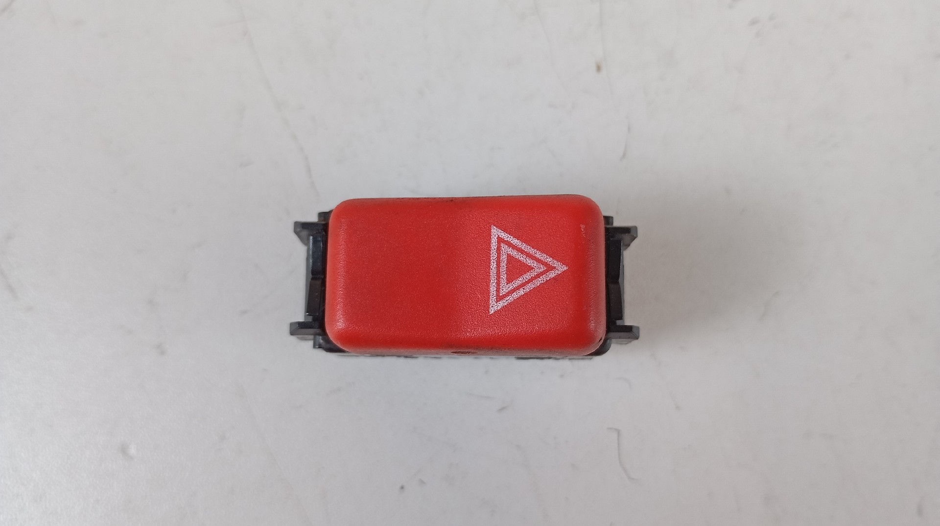 Interruptor Luz Perigo / 4 Piscas MERCEDES-BENZ 200 - 300 D (124) | 85 - 93