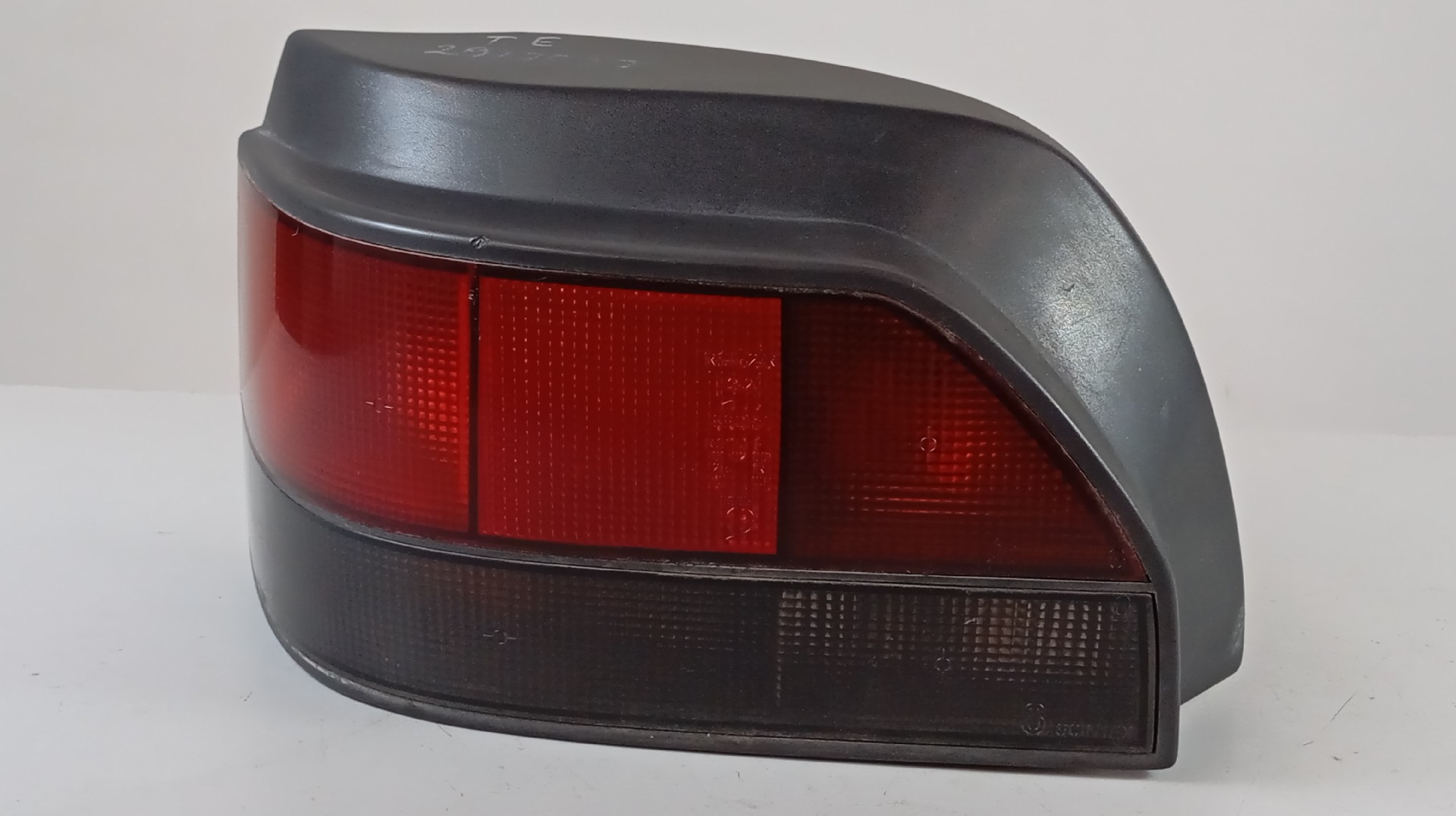 Farolim Stop Esquerdo RENAULT CLIO I (B/C57_, 5/357_) | 90 - 98