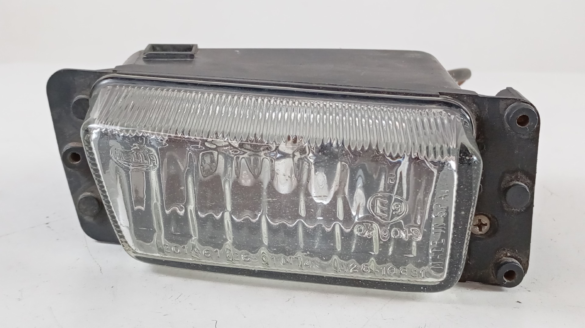 Farol Nevoeiro Direito VOLKSWAGEN POLO CLASSIC (6KV)