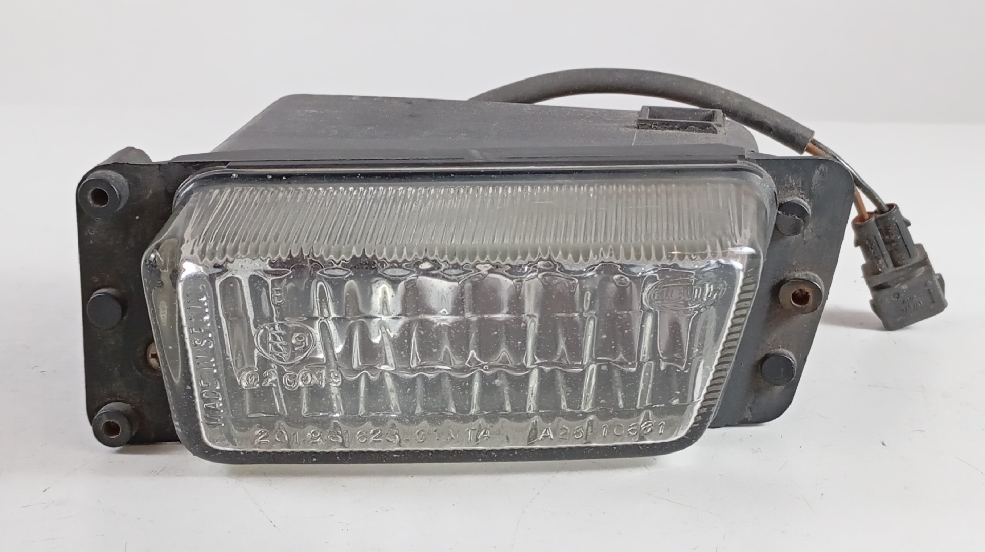 Farol Nevoeiro Esquerdo VOLKSWAGEN POLO CLASSIC (6KV)