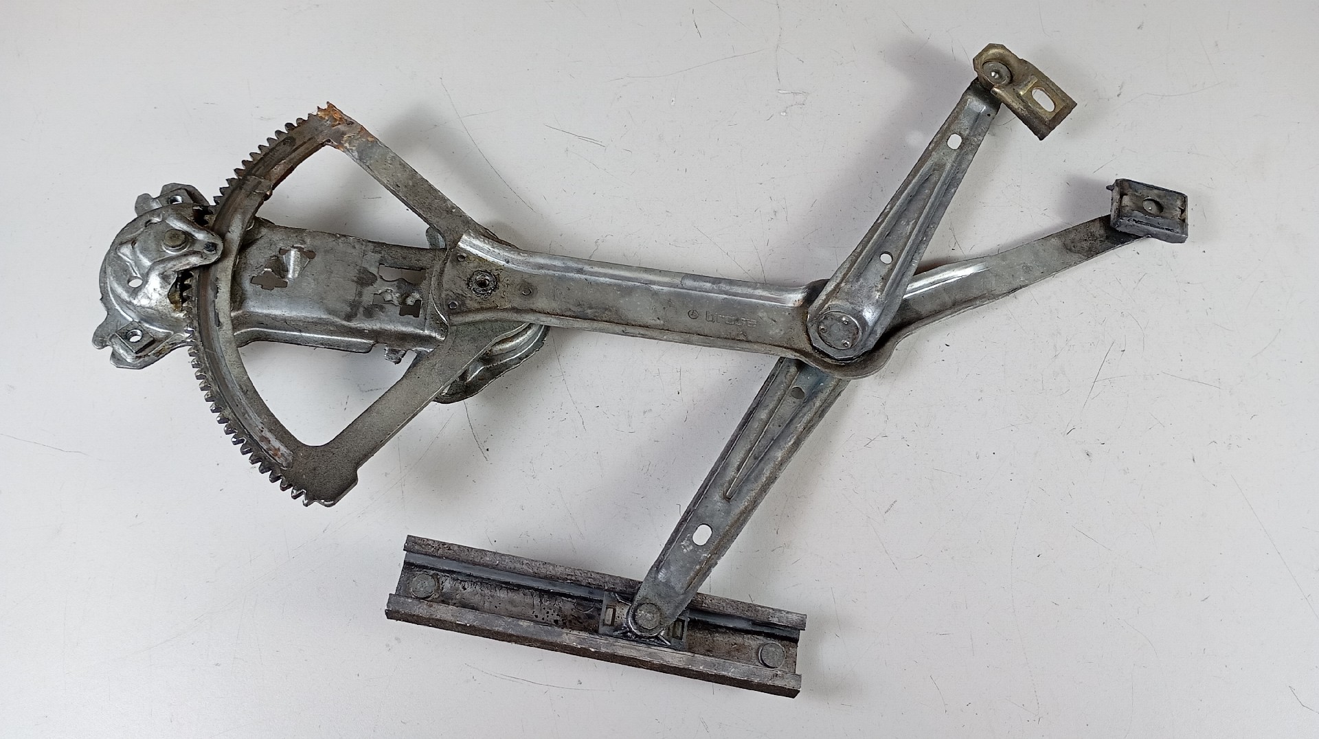 Elevador Frente Esquerdo MERCEDES-BENZ 200 - 300 D (124) | 85 - 93