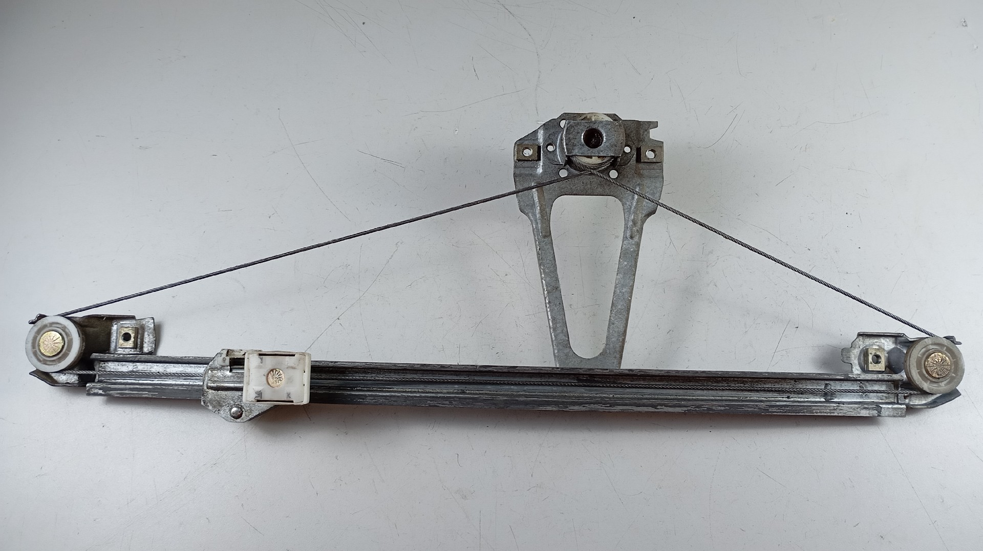 Elevador Traseiro Esquerdo MERCEDES-BENZ 200 - 300 D (124) | 85 - 93