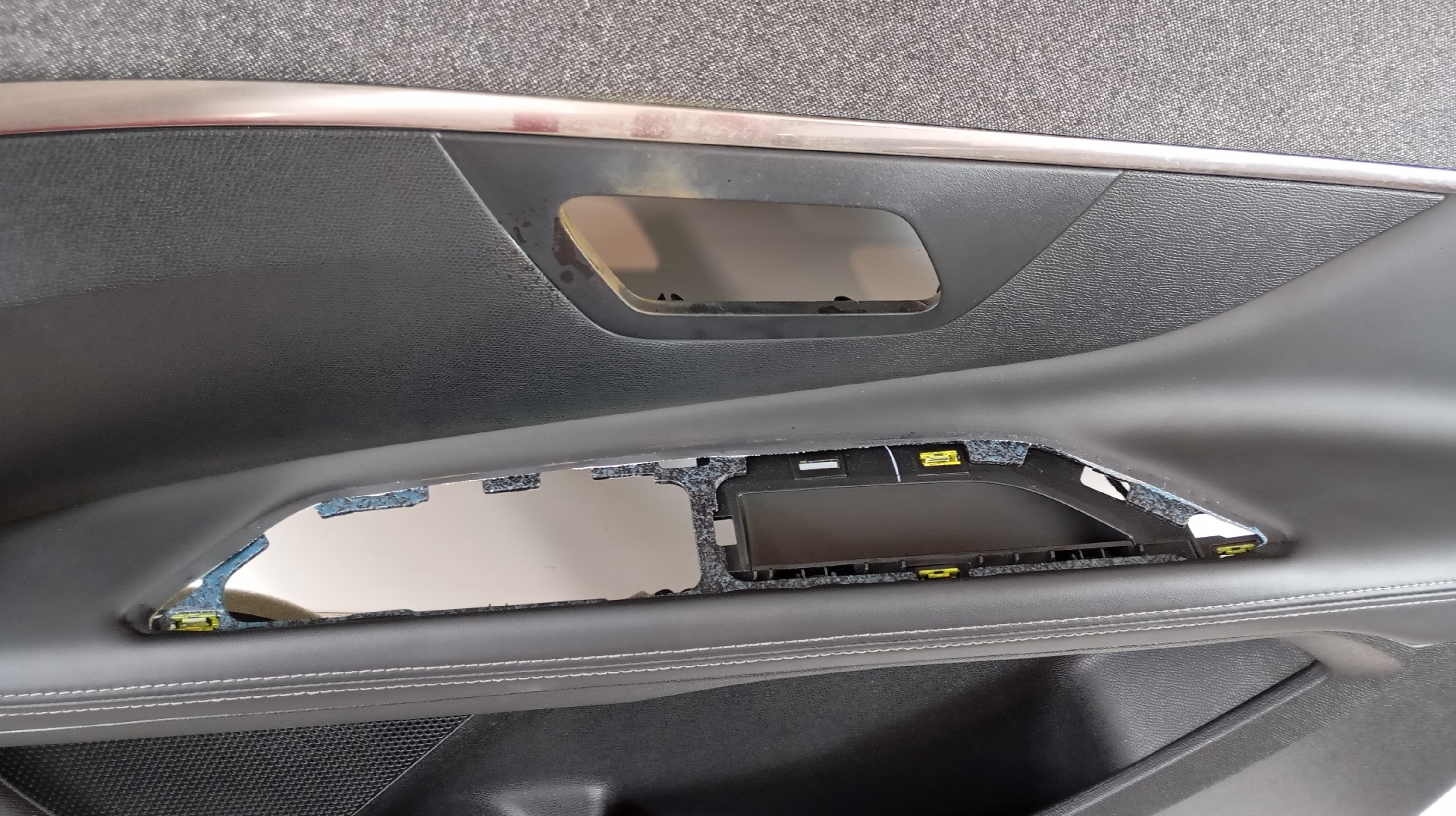 Quartela / Forra Porta Frente Direita PEUGEOT 3008 SUV (M_) | 16 -  Imagem-1