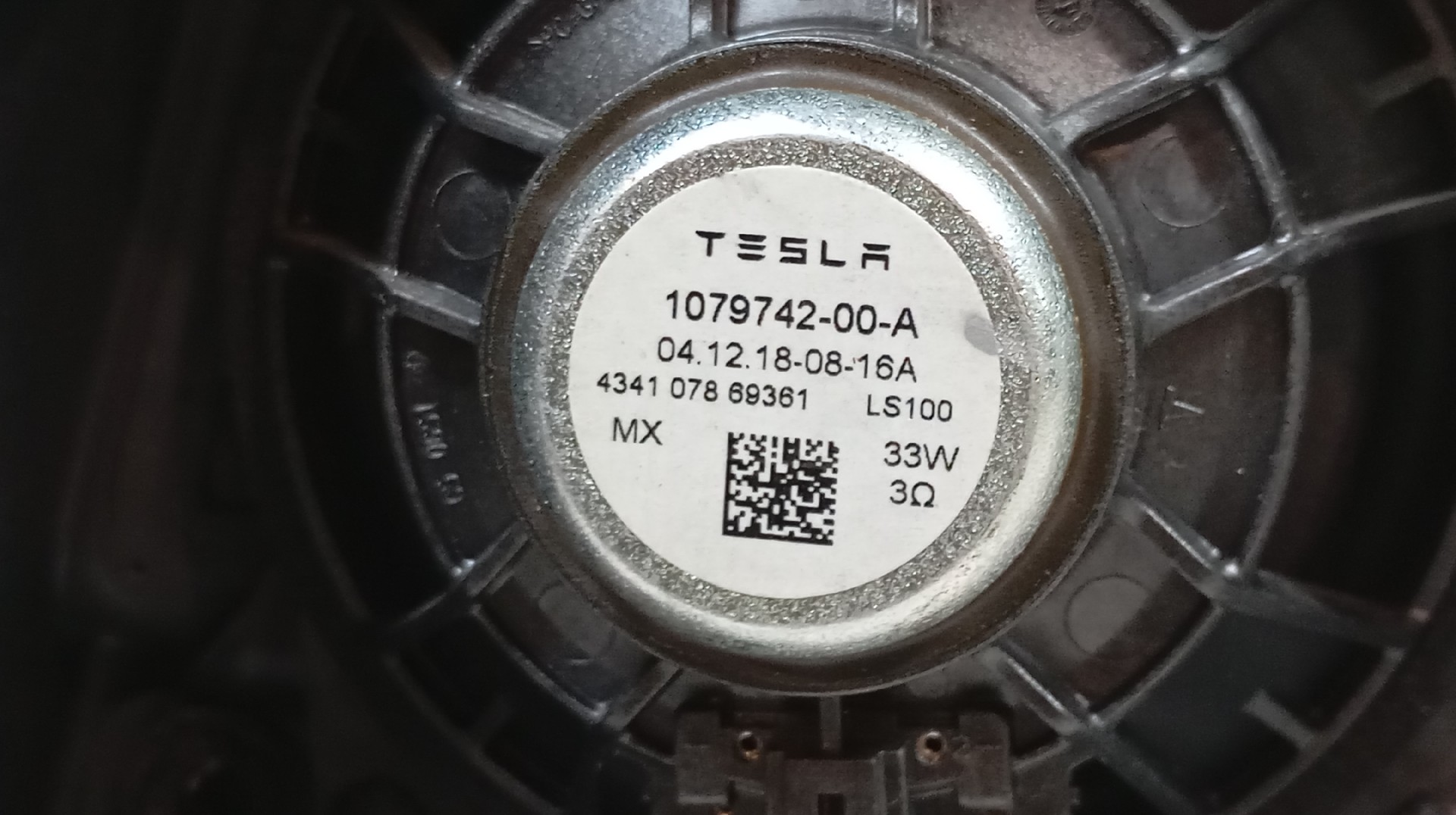 Quartela / Forra Porta Traseira Esquerda TESLA MODEL 3 (5YJ3) | 17 -  Imagem-4