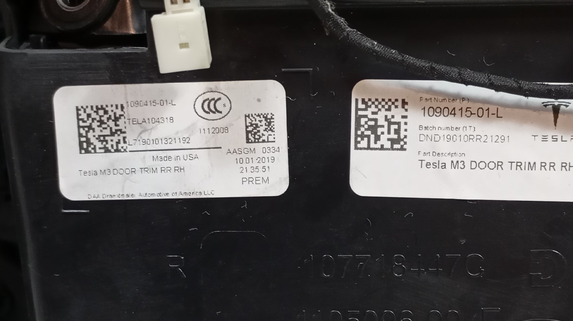 Quartela / Forra Porta Traseira Direita TESLA MODEL 3 (5YJ3) | 17 -  Imagem-3