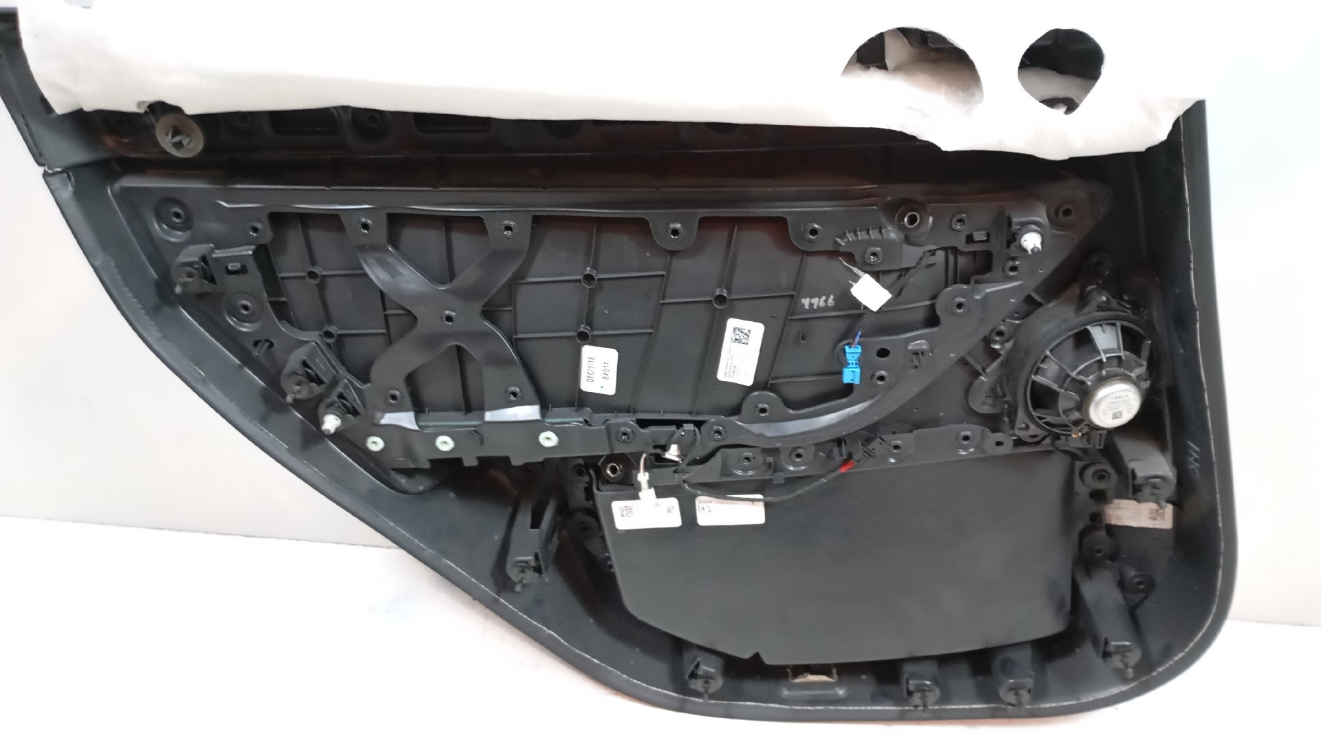 Quartela / Forra Porta Traseira Direita TESLA MODEL 3 (5YJ3) | 17 -  Imagem-2