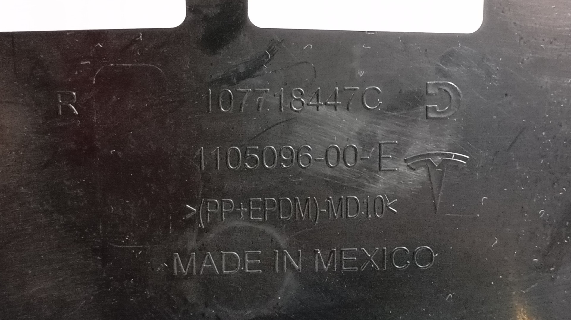 Quartela / Forra Porta Traseira Direita TESLA MODEL 3 (5YJ3) | 17 -  Imagem-7